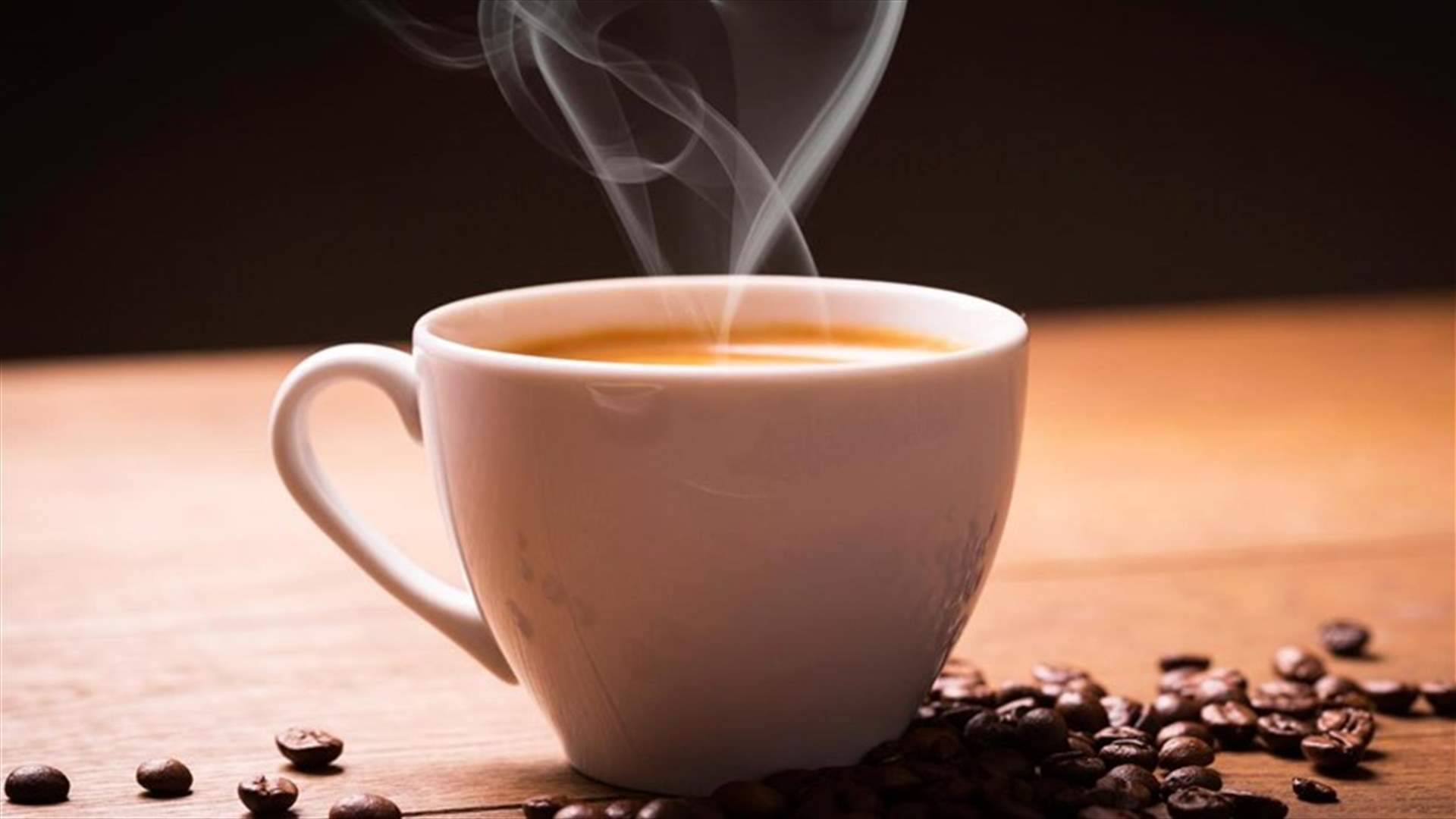 مقهى يغرم الزبون إن لم يكن مهذباً مع النادل!