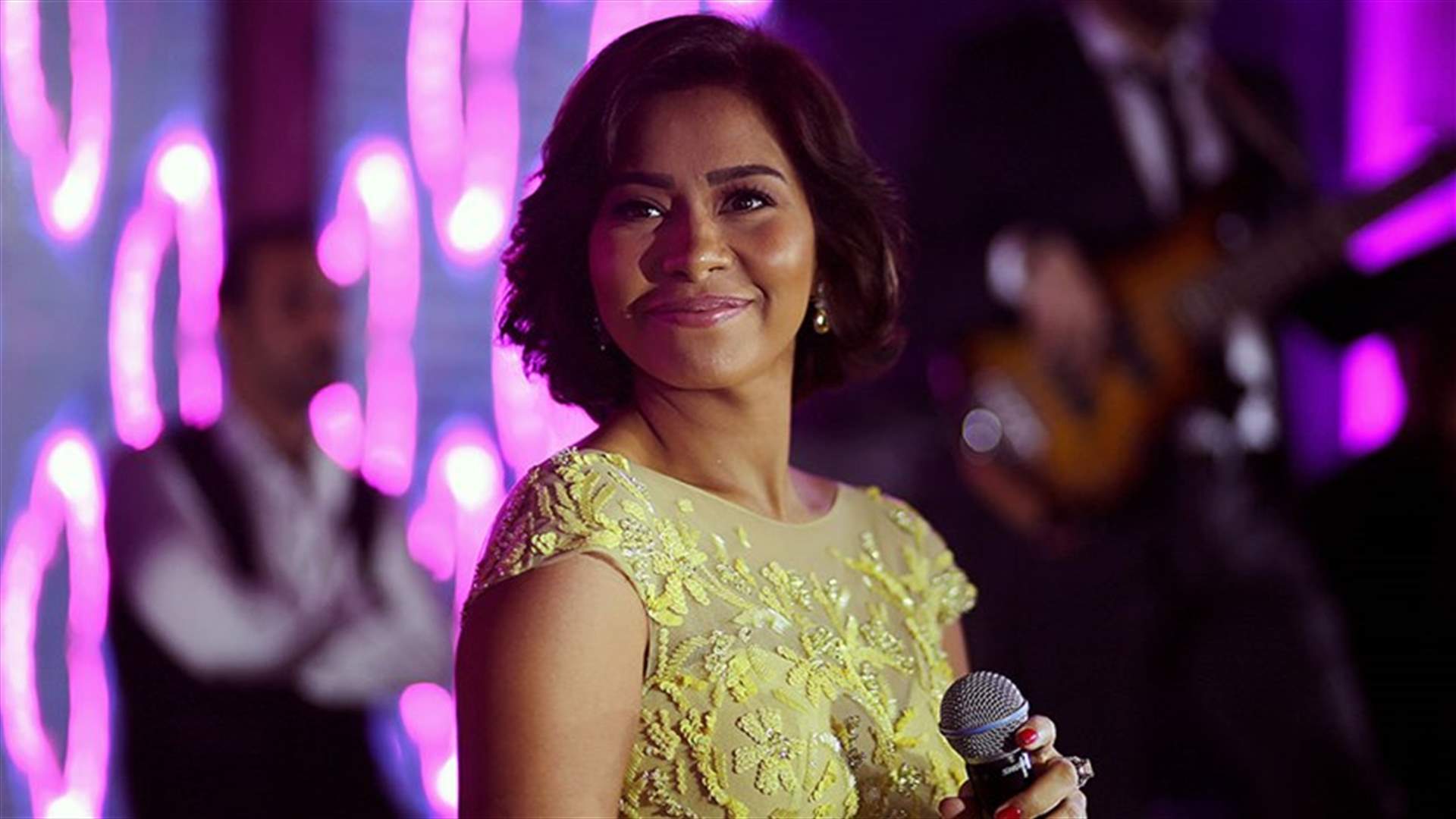 بالصور: شيرين عبد الوهاب تنسحب من أضخم حفل زفاف في مصر