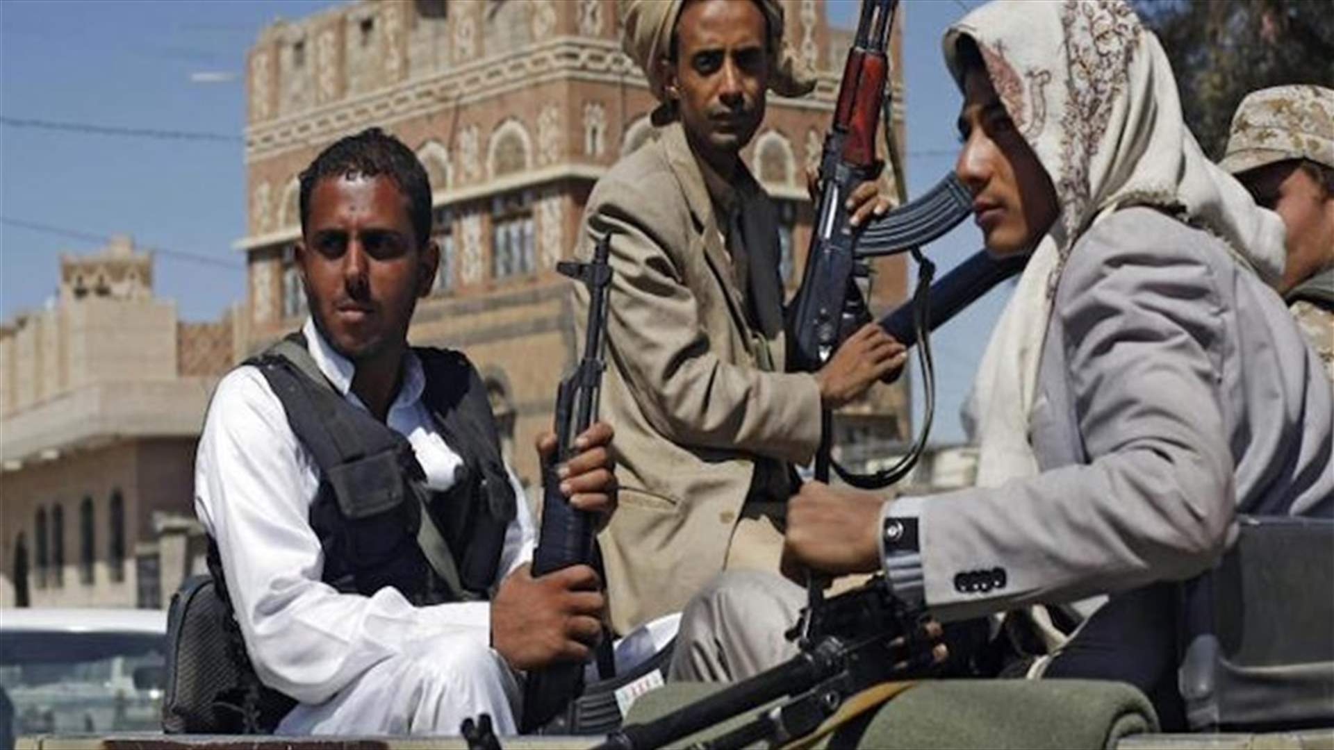  الحوثيون يقتحمون مقر فضائية ....ويعتقلون مديرها
