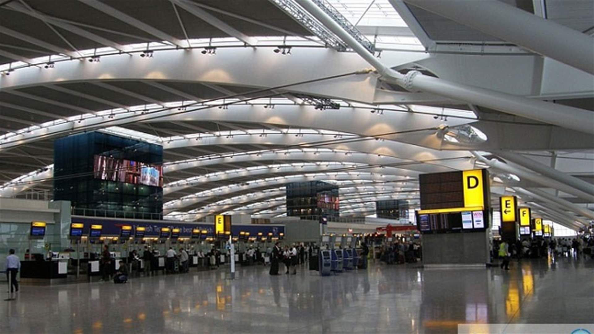 ماذا يحصل في مطارات لندن؟ 