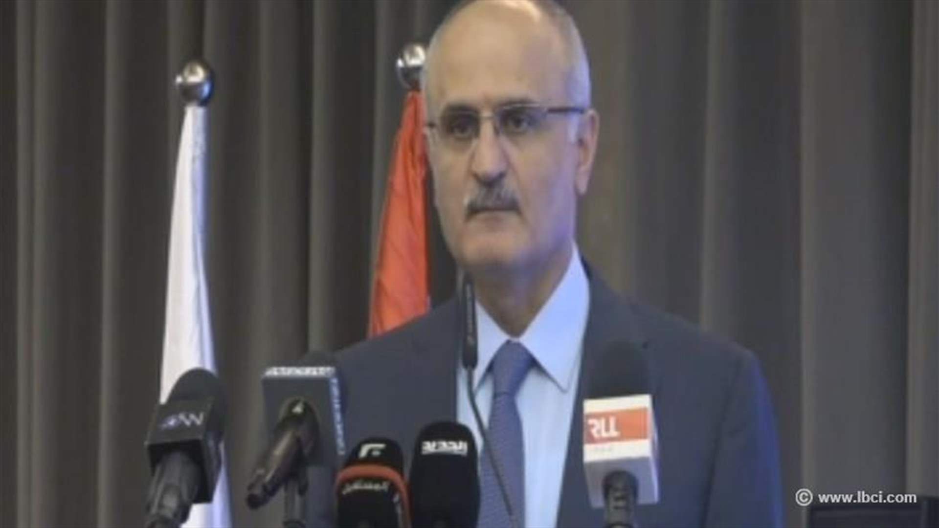 حسن خليل: للبحث عن السبل التي تعيد طاولة الحوار من جديد 