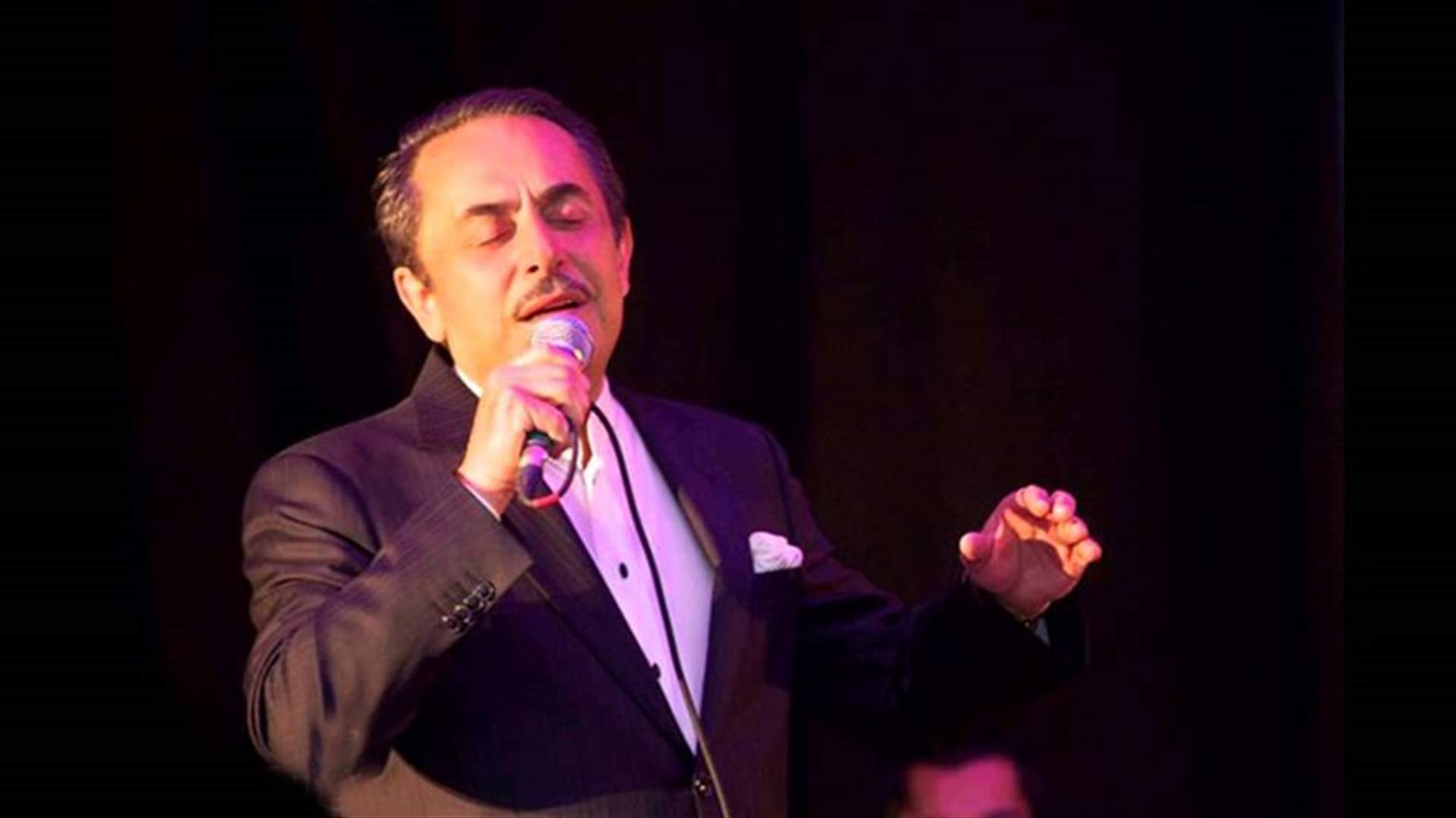 بالفيديو: ملحم بركات أحرج المصوّر وأخرجه عن المسرح