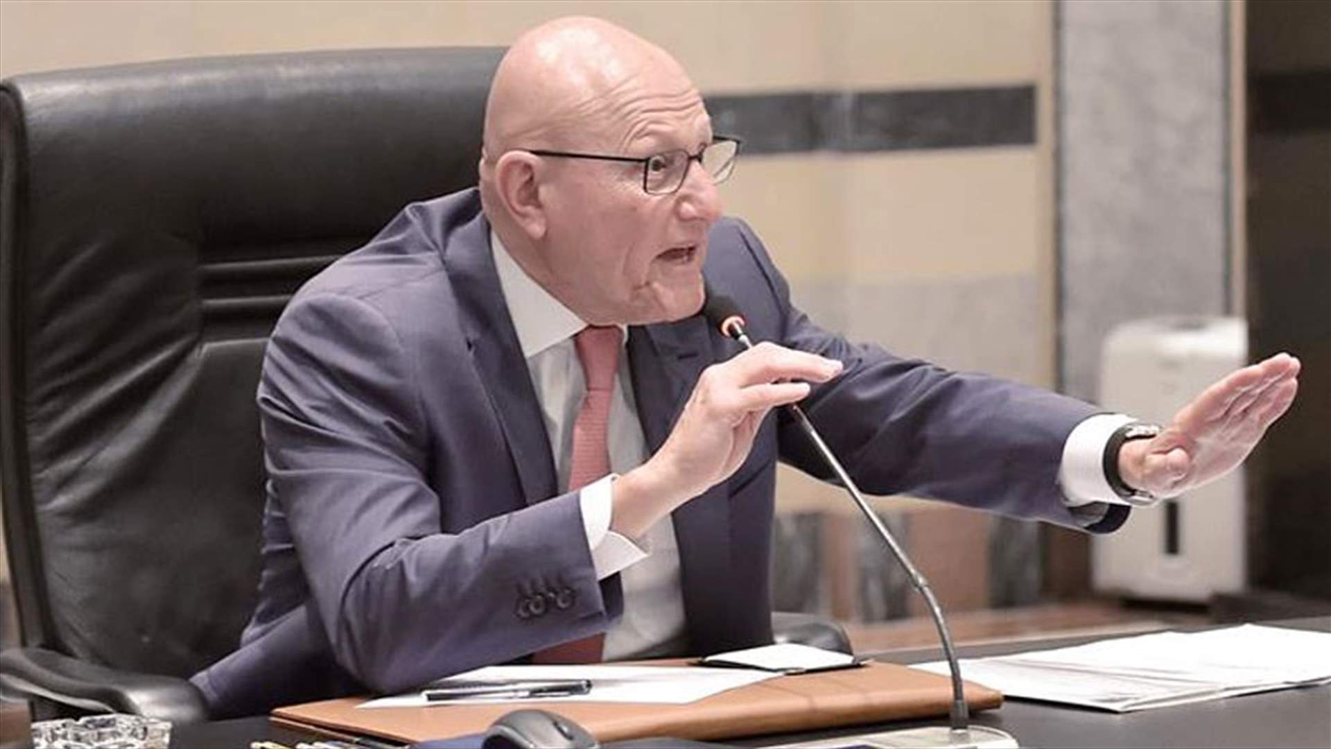 "الامانة"... سبب الجدال بين سلام وباسيل 