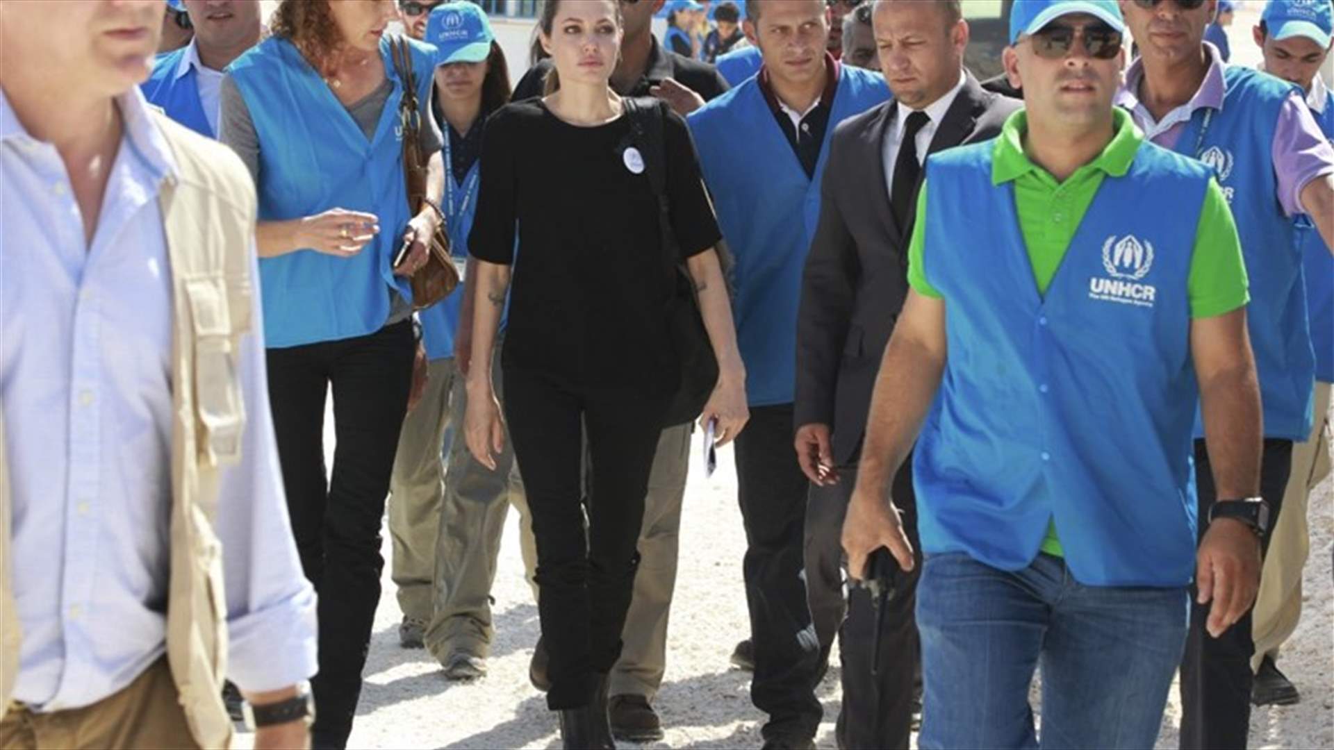 Angelina Jolie in refugee camp calls for end to Syria war