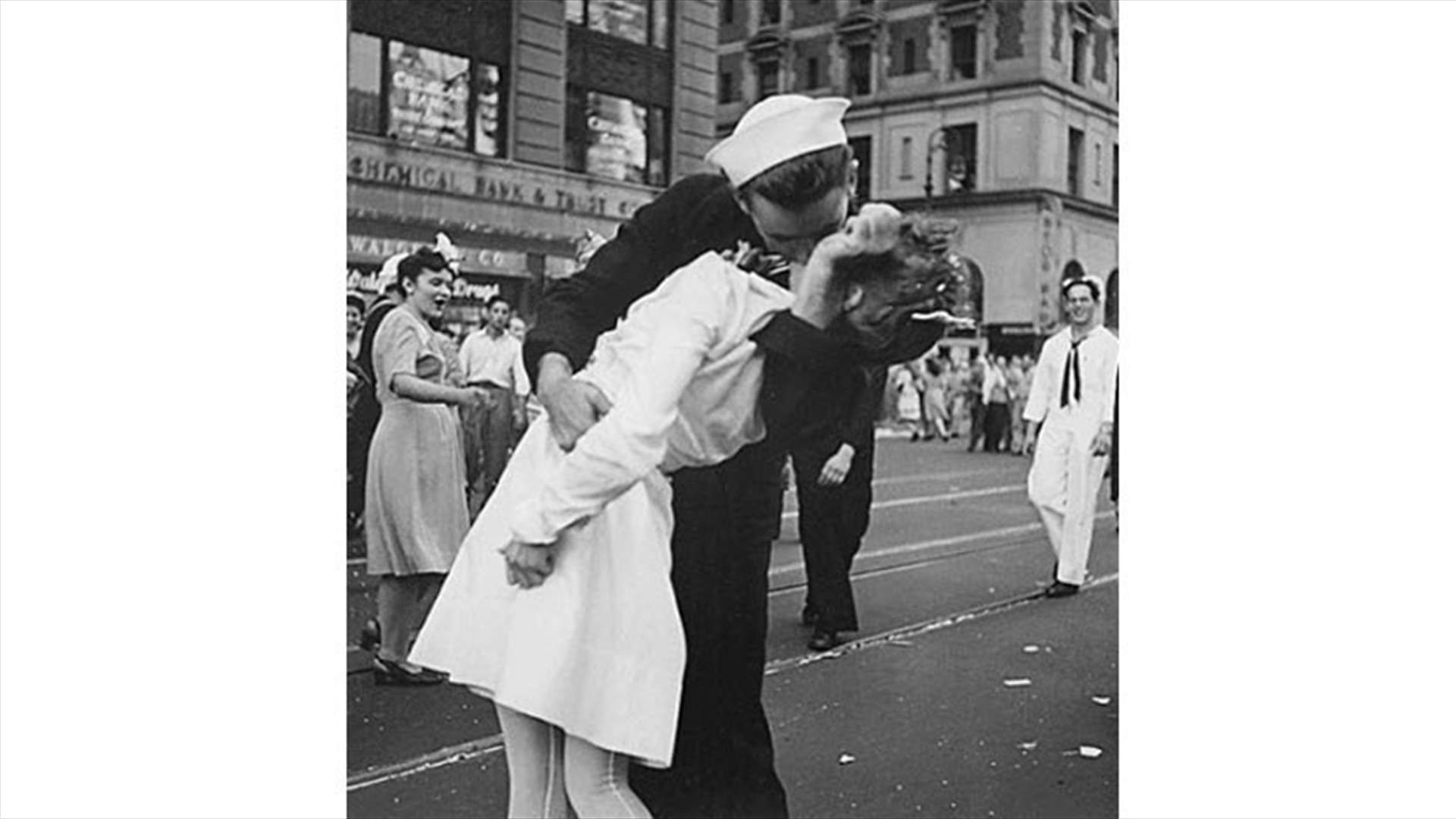 Woman In Iconic V-J Day Times Square Kiss Photo Dies At 92