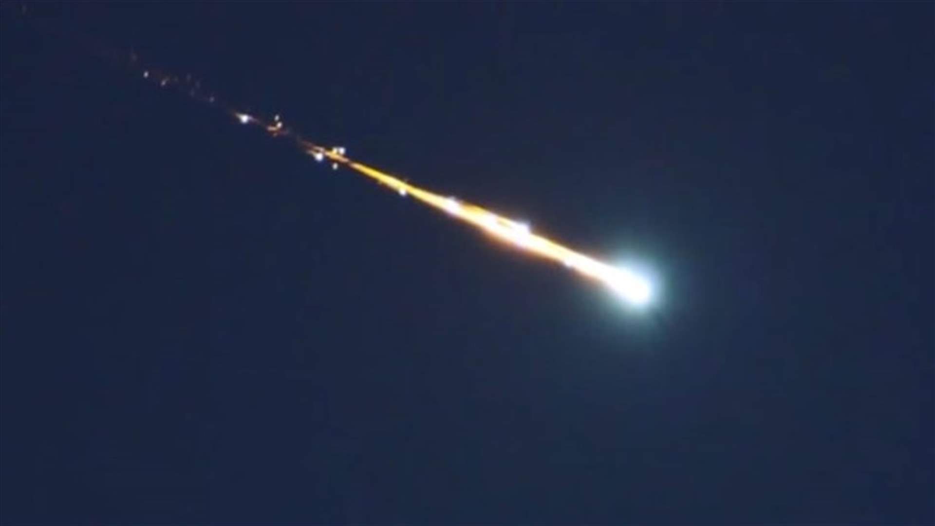 Meteorite whizzes past Cyprus and explodes, lighting up night sky