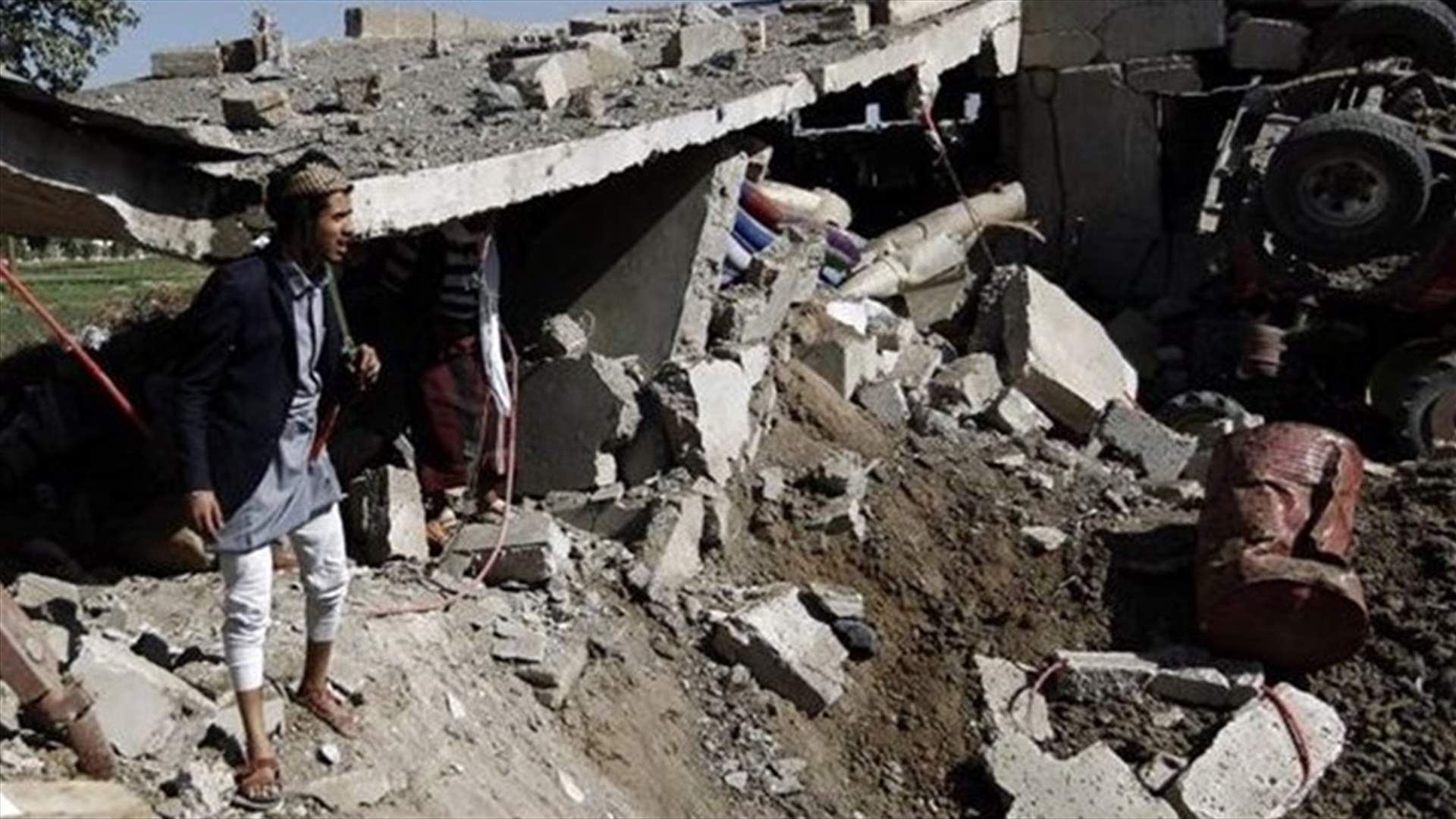 مقتل 21 مدنيا في غارتين جويتين للتحالف باليمن