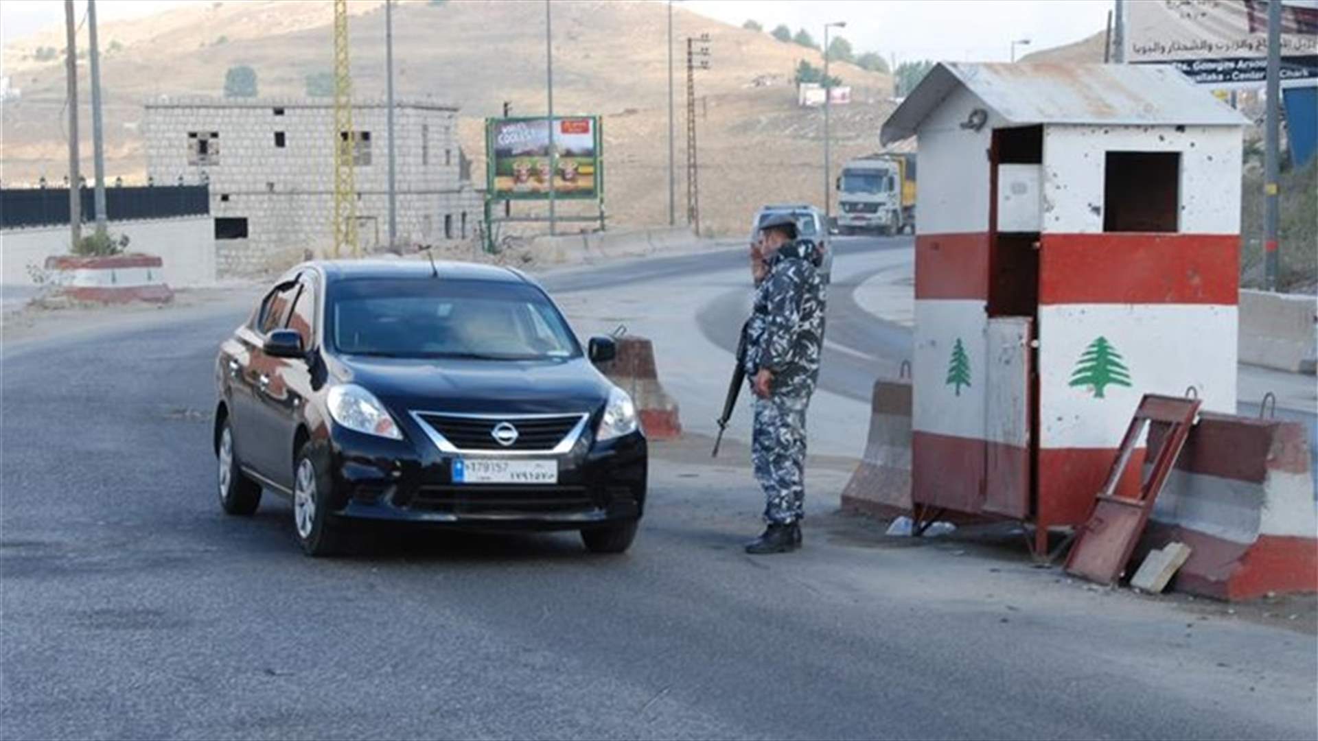 توقيف 5 أشخاص على حاجز ضهر البيدر بجرم تهريب اجانب