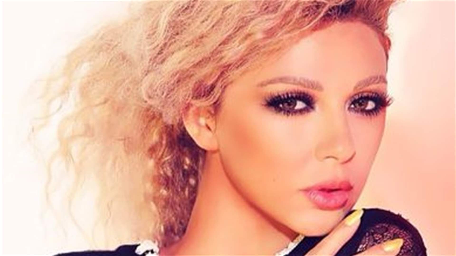 بالصور: تعرّفوا على شبيهة ميريام فارس