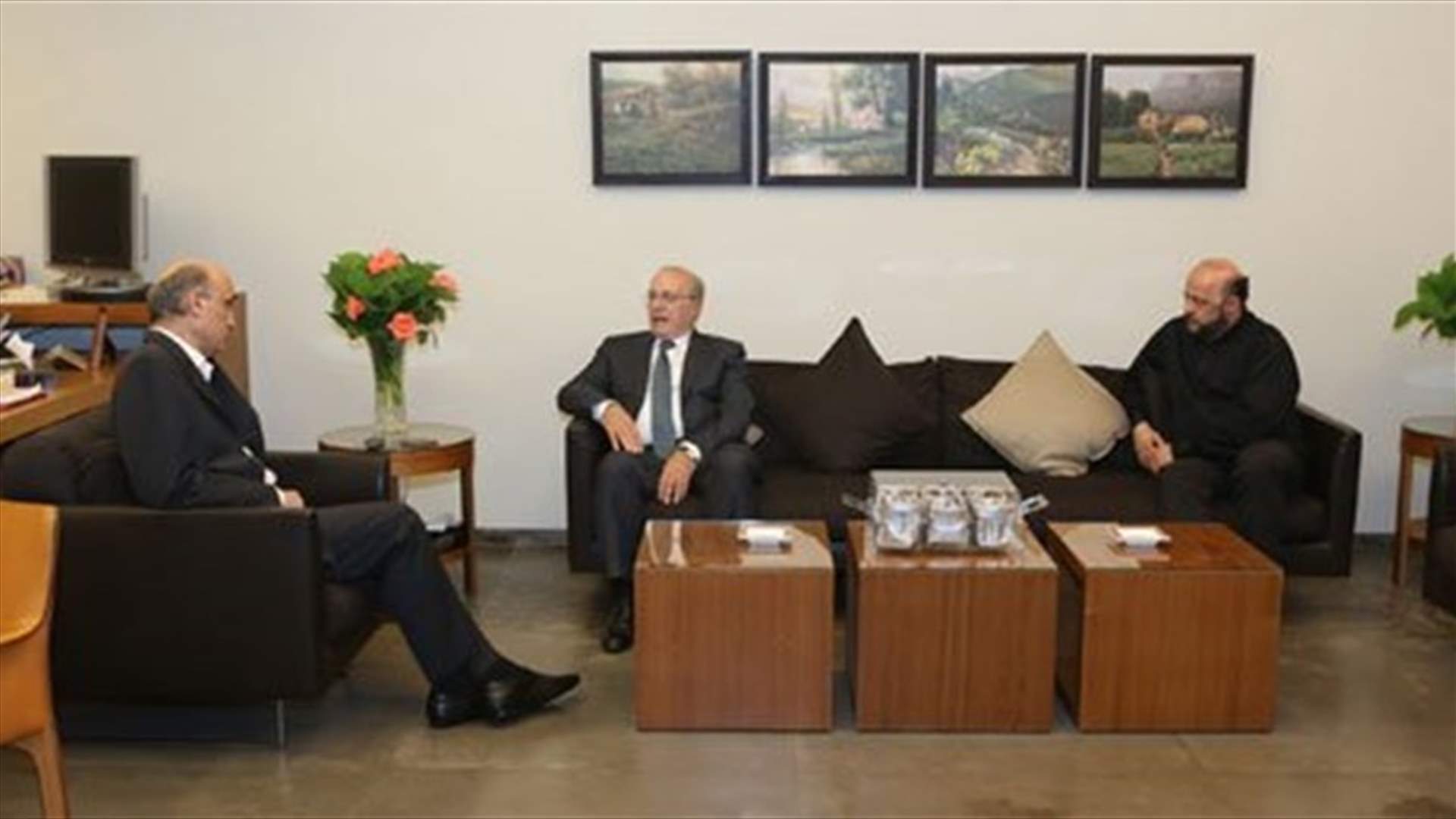 Former MP Ghattas Khoury in Maarab dispatched by Hariri