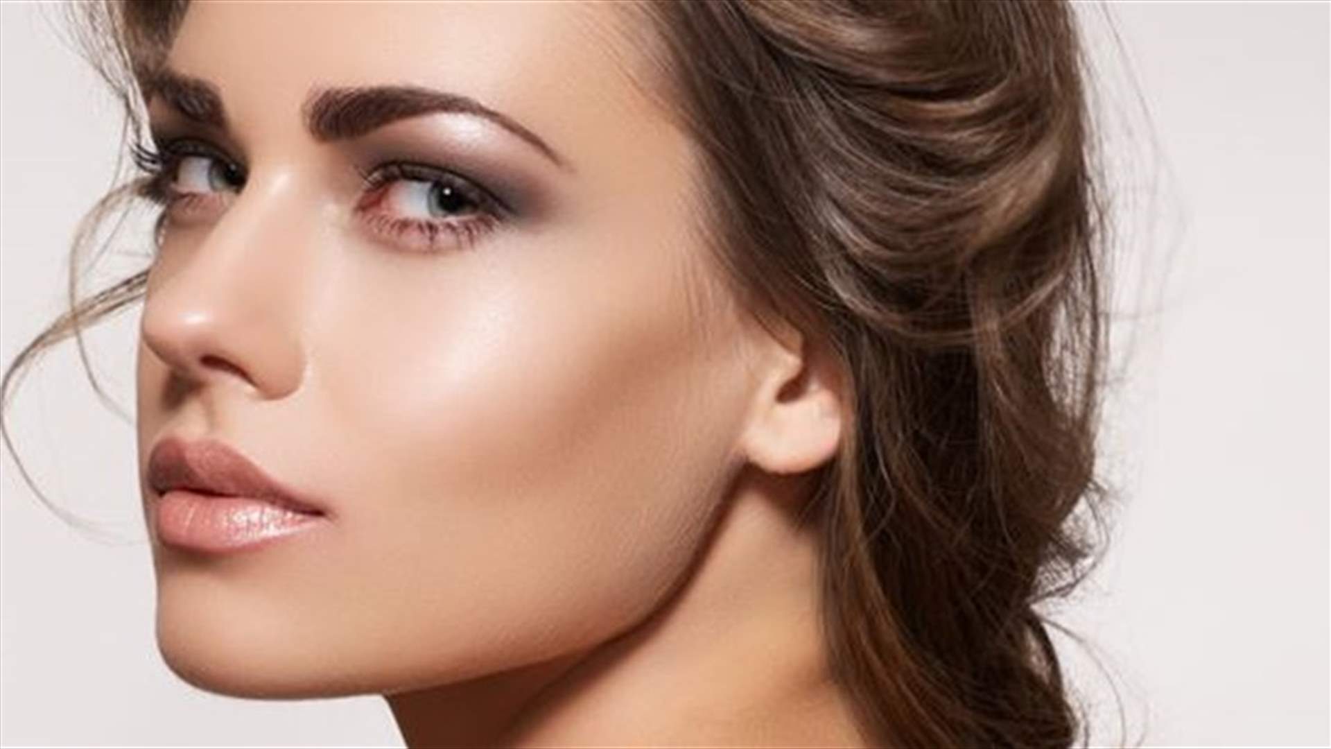 3 حيل بسيطة لتنحيف الوجه بالمكياج!