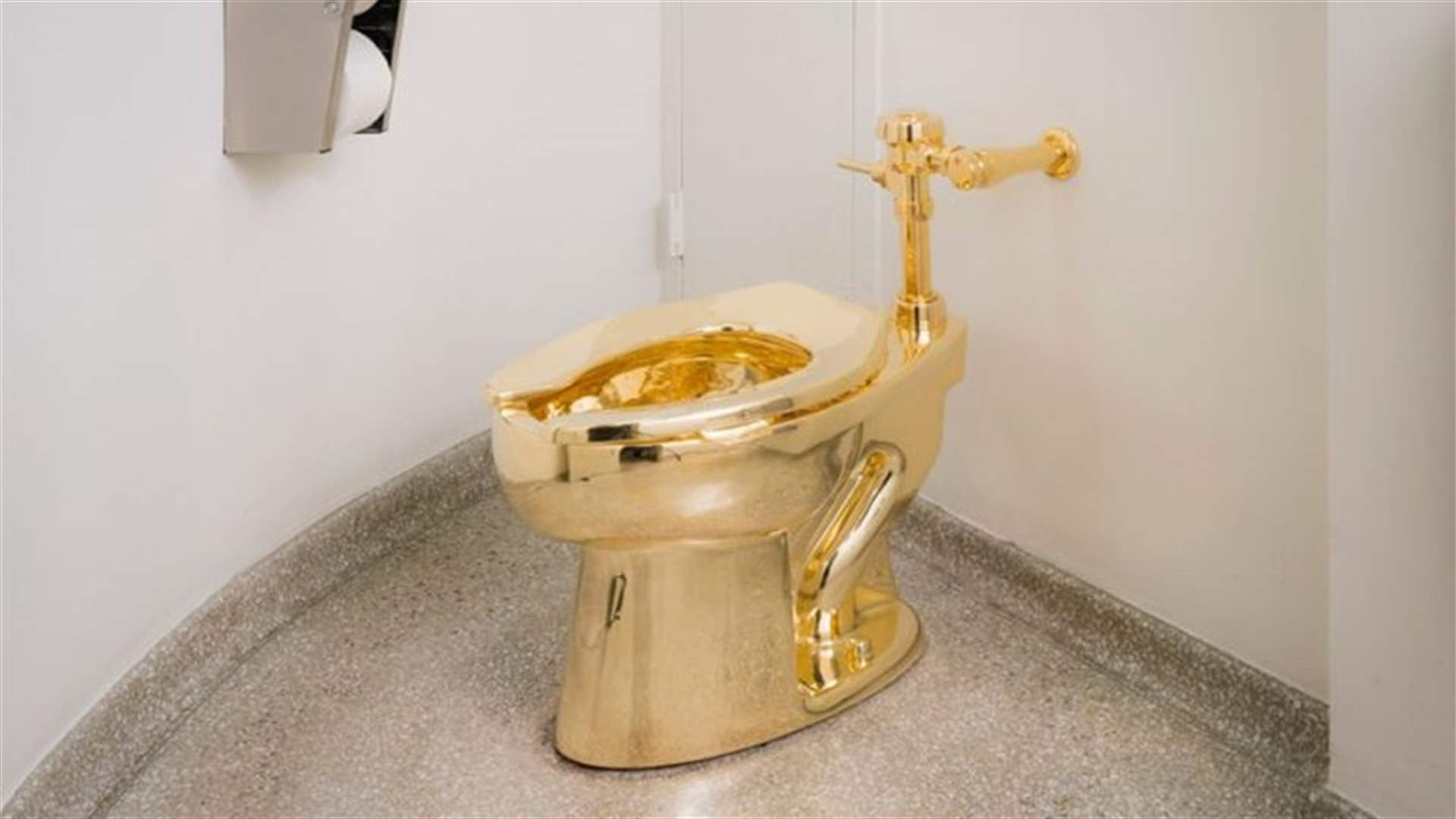 Museum Invites Viewers To Use 18-Karat Gold Toilet