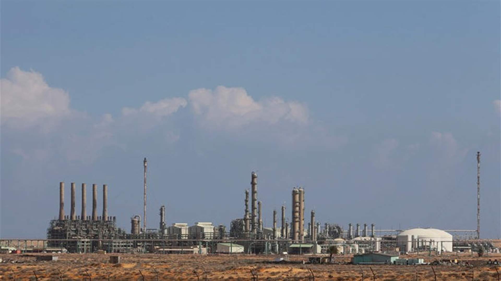اشتباكات جديدة في منطقة الهلال النفطي في شرق ليبيا
