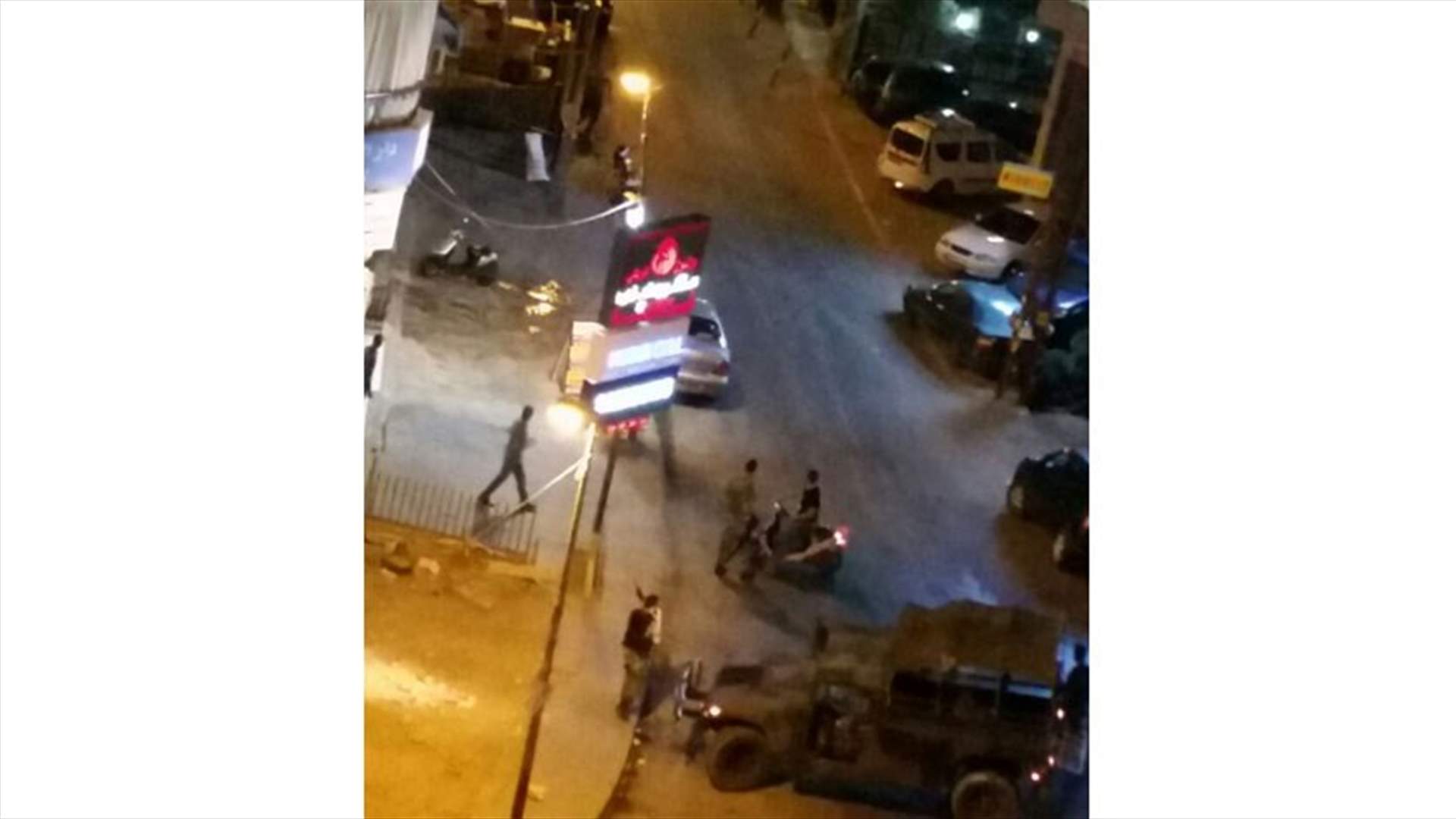جرحى باشكال بين شبان لبنانيين وآخرين سوريين في دوحة عرمون