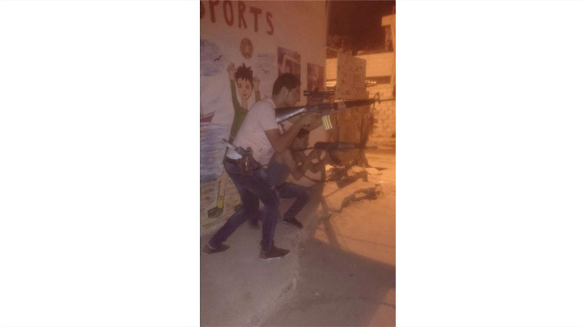 هدوء حذر في مخيم عين الحلوة بعد اشتباكات عنيفة