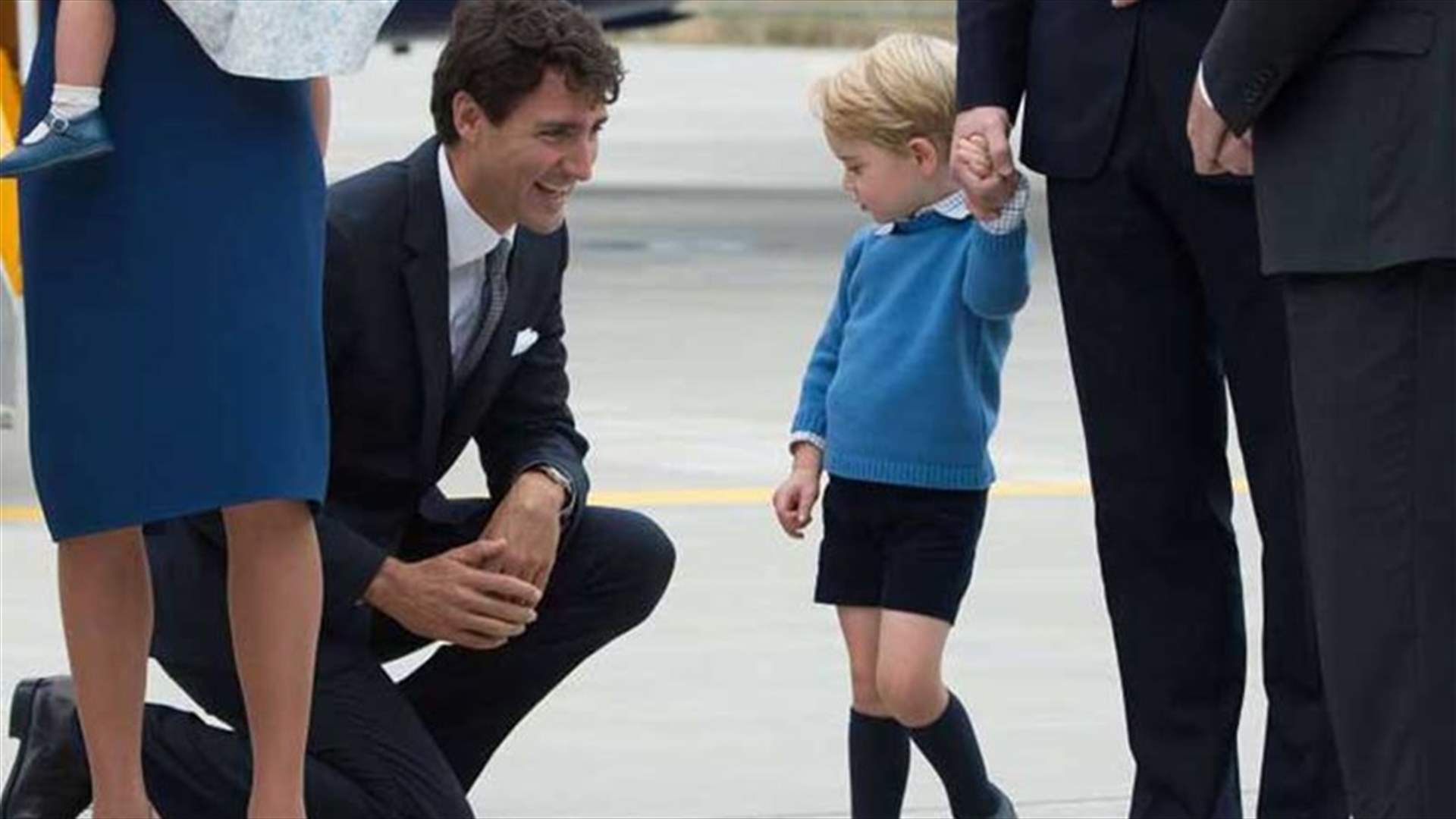 بالصورة: موقف محرج لرئيس وزراء كندا مع الأمير الصغير جورج