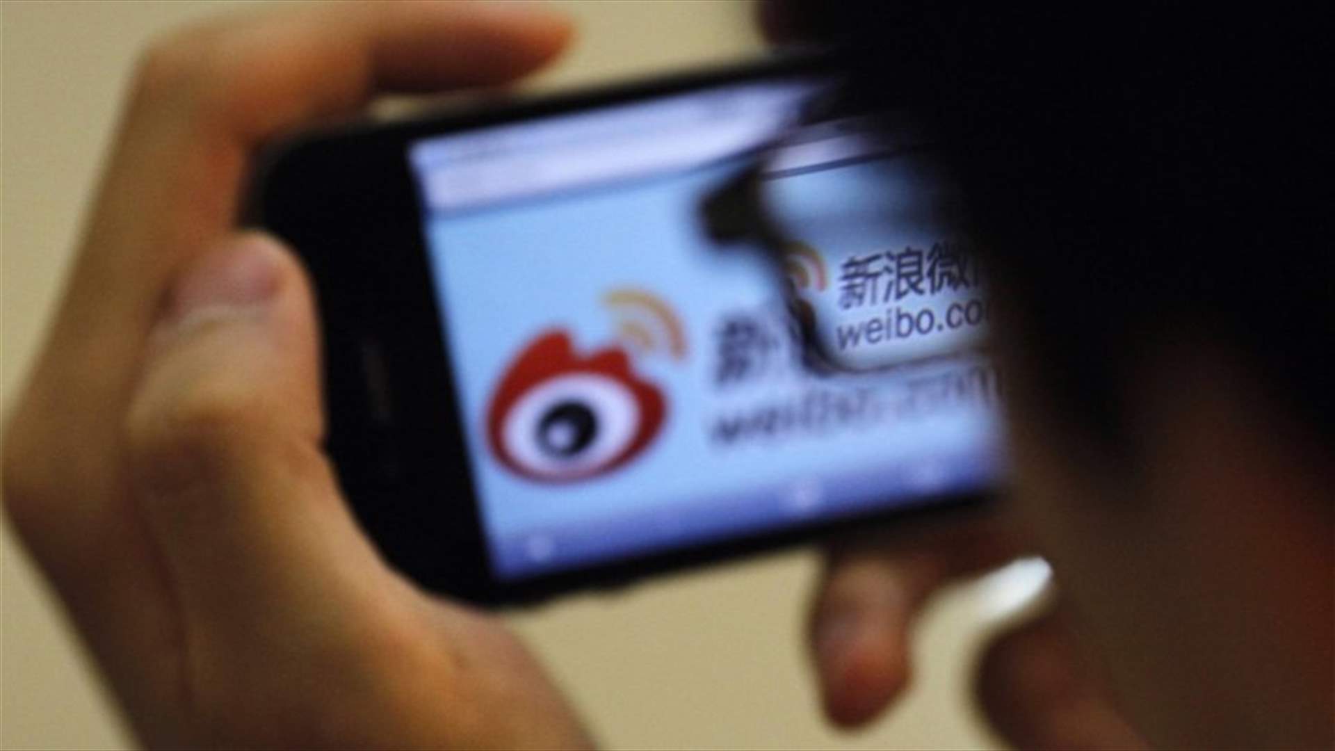 مراهقة مدمنة على الانترنت تقتل والدتها بأفظع الطرق 