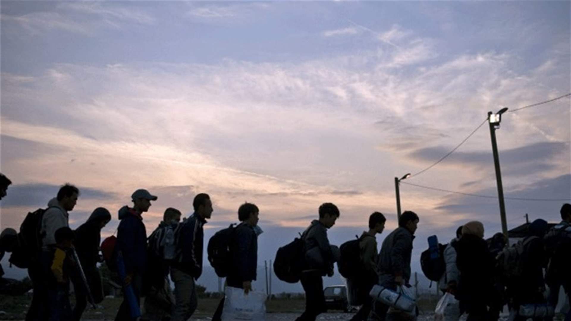 EU launches program to issue cash cards to migrants in Turkey