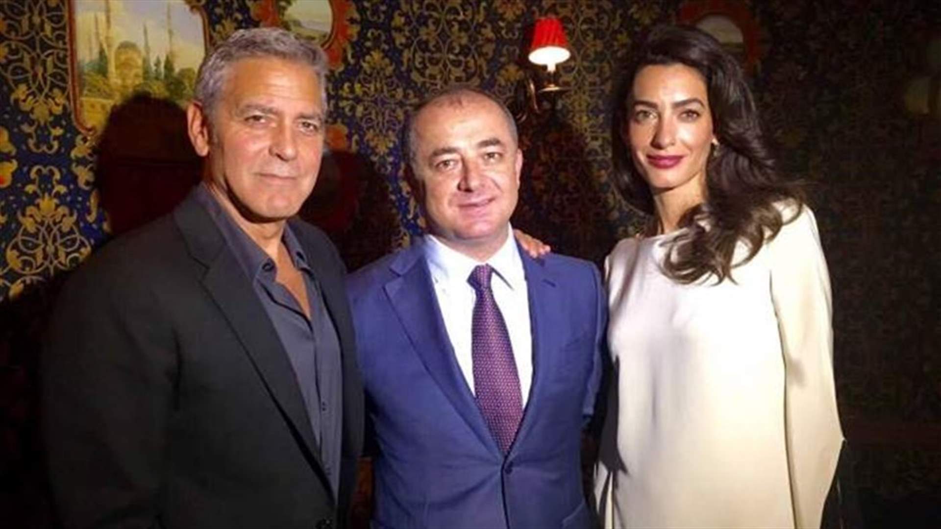 ماذا بين بو صعب وآل كلوني؟