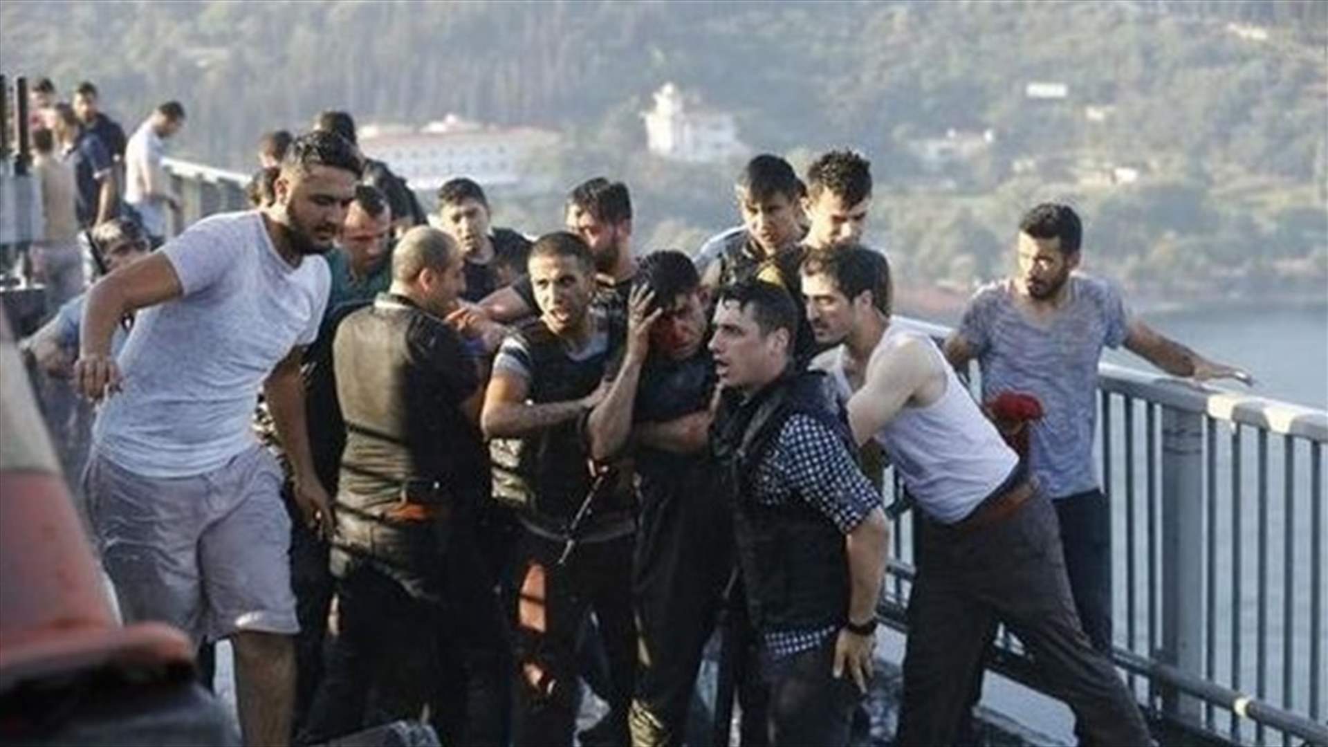 تركيا اعتقلت 32 ألفا في إطار التحقيقات في محاولة الانقلاب