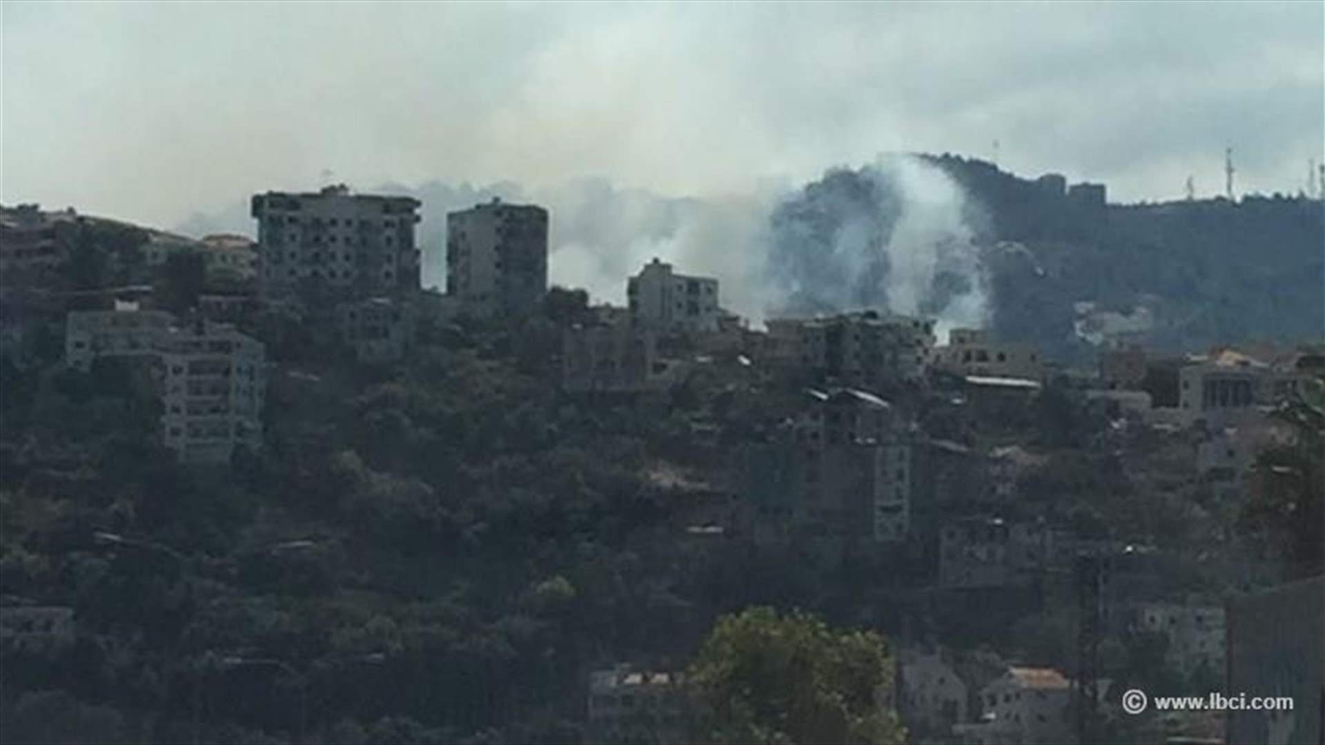  حريق على اوتوستراد المنصف-جبيل