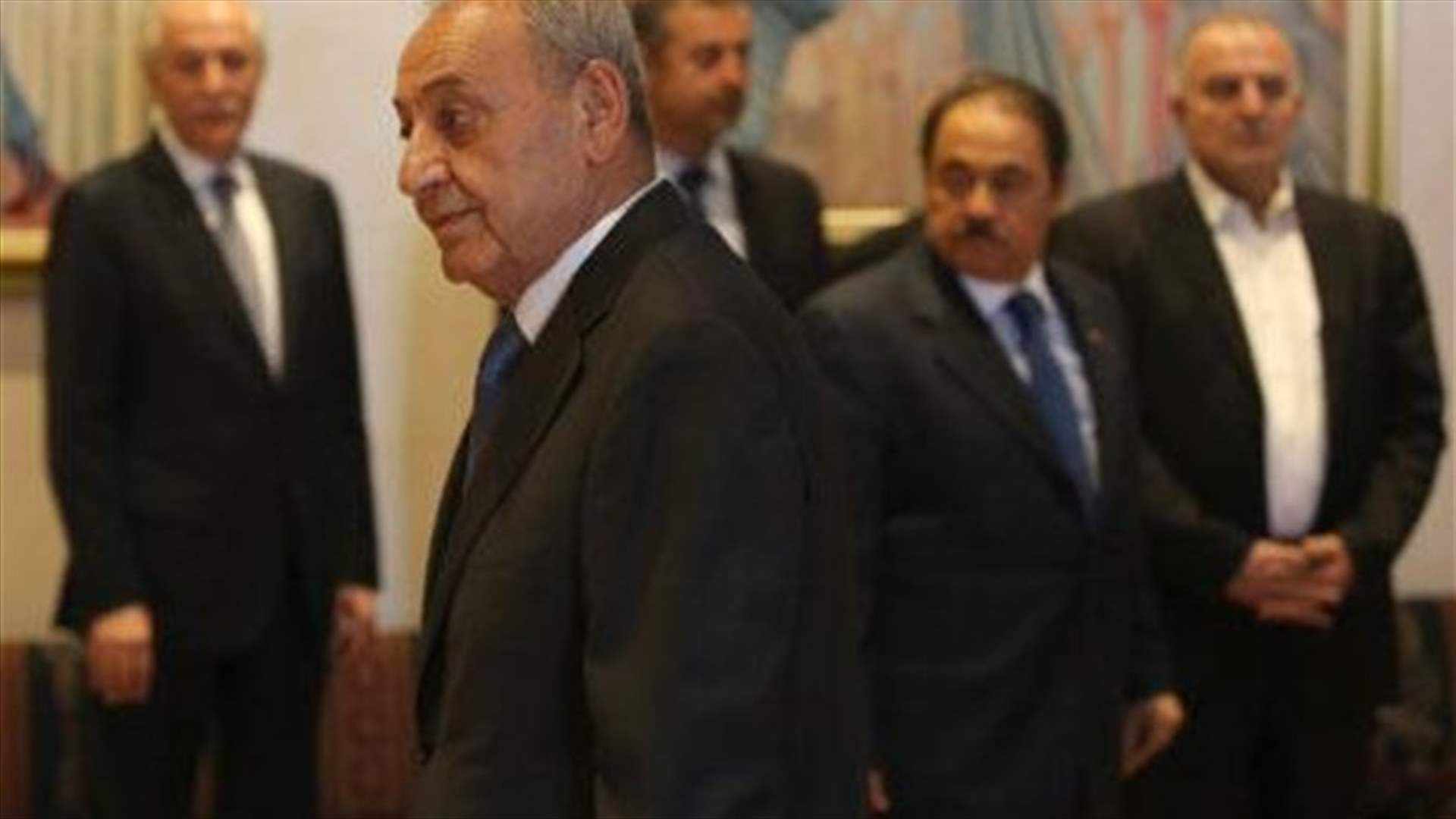 برّي "يفركش" التسوية!