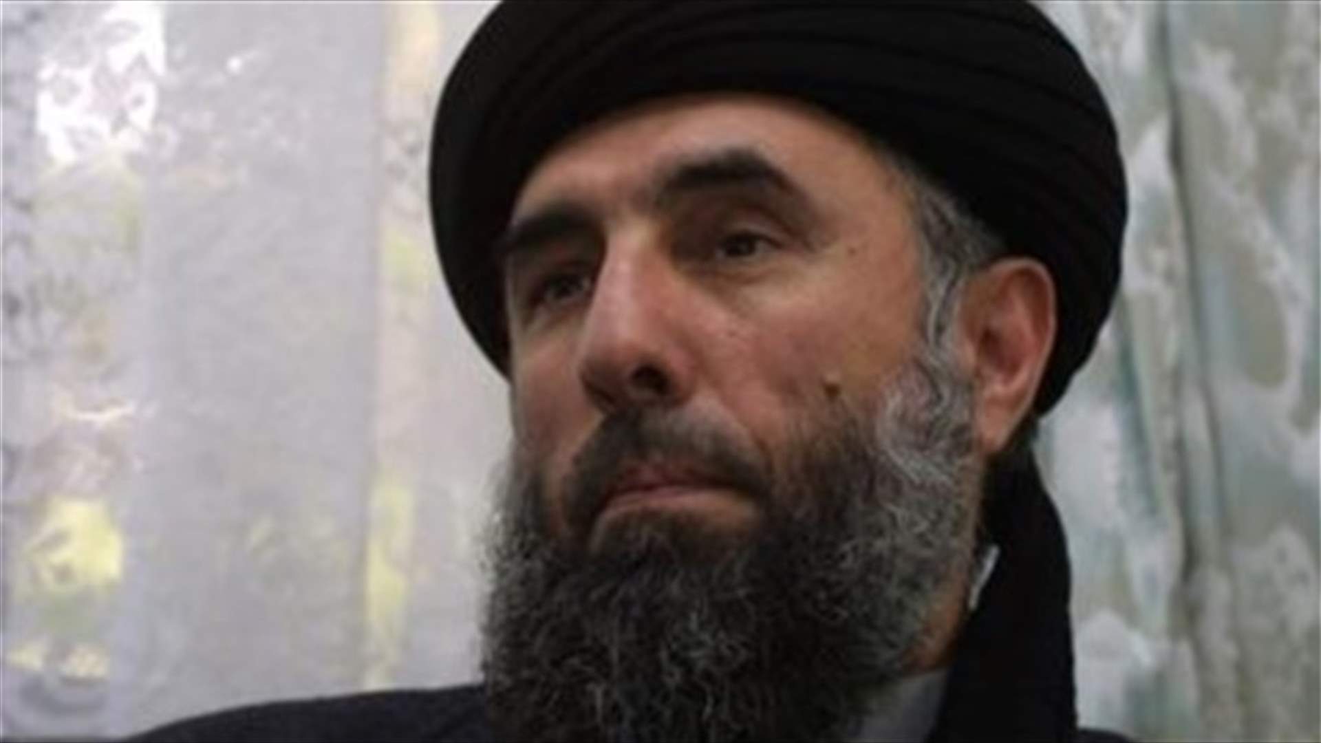 Afghan president, insurgent warlord sign peace agreement