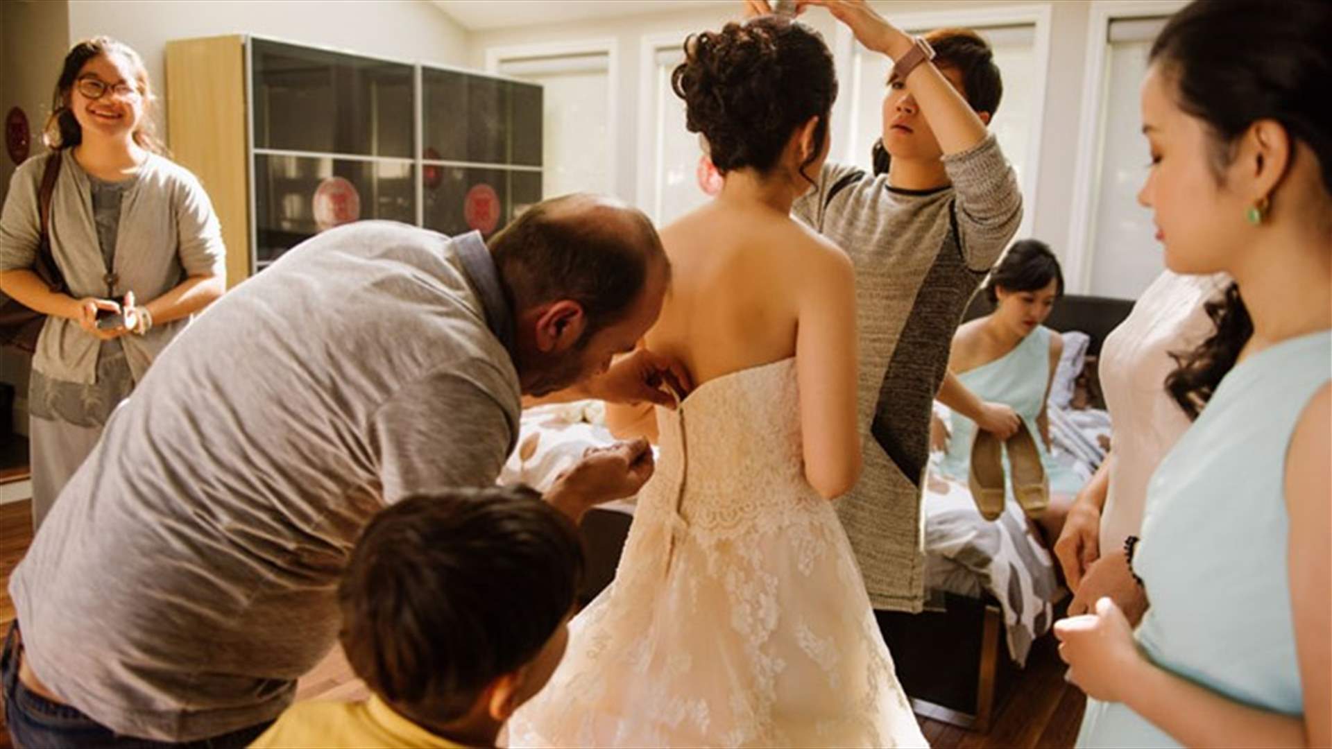 بعد 4 أيام على مجيئه إلى كندا... لاجئ سوري يُنقذ عروساً قبل زفافها