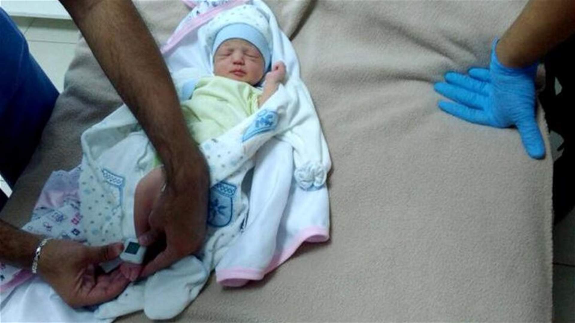 طفلة حديثة الولادة مرمية قرب فرن أبو عرب!