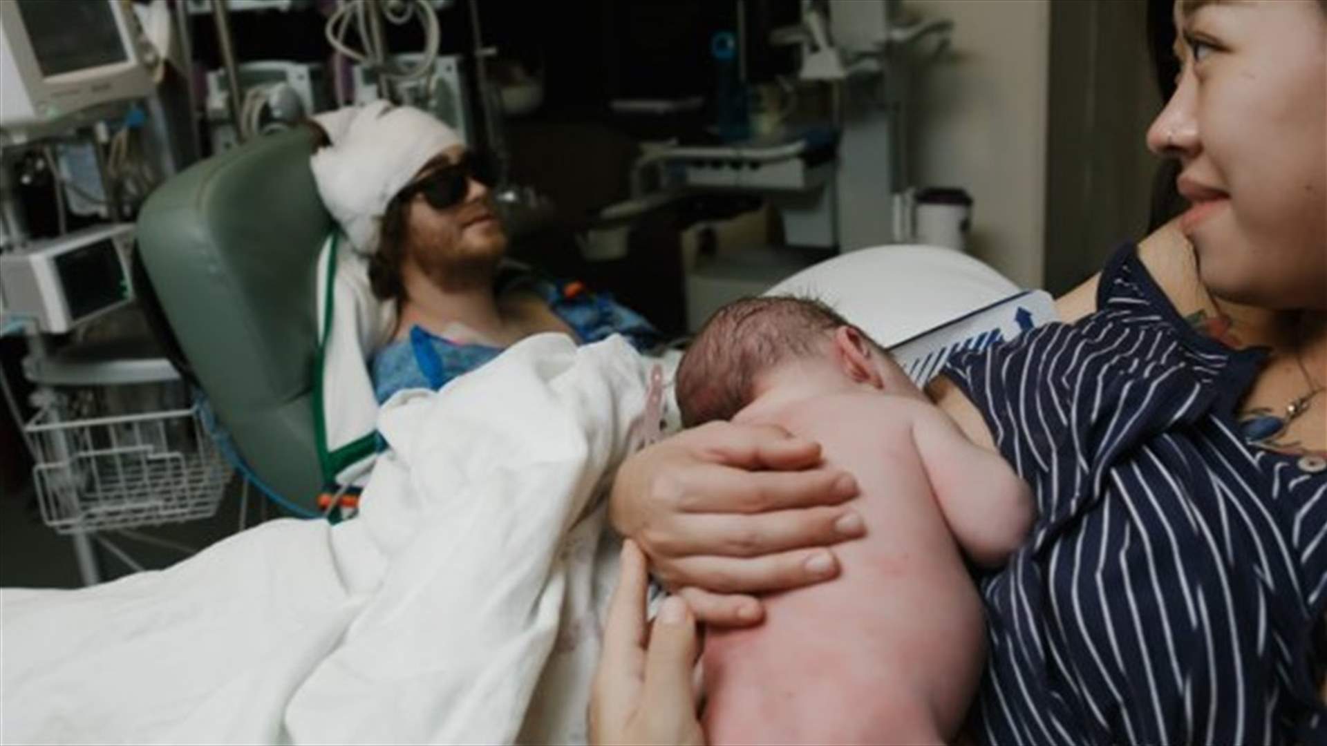 فيديو تقشعر له الأبدان لرجل يحارب السرطان يشهد على ولادة طفله!