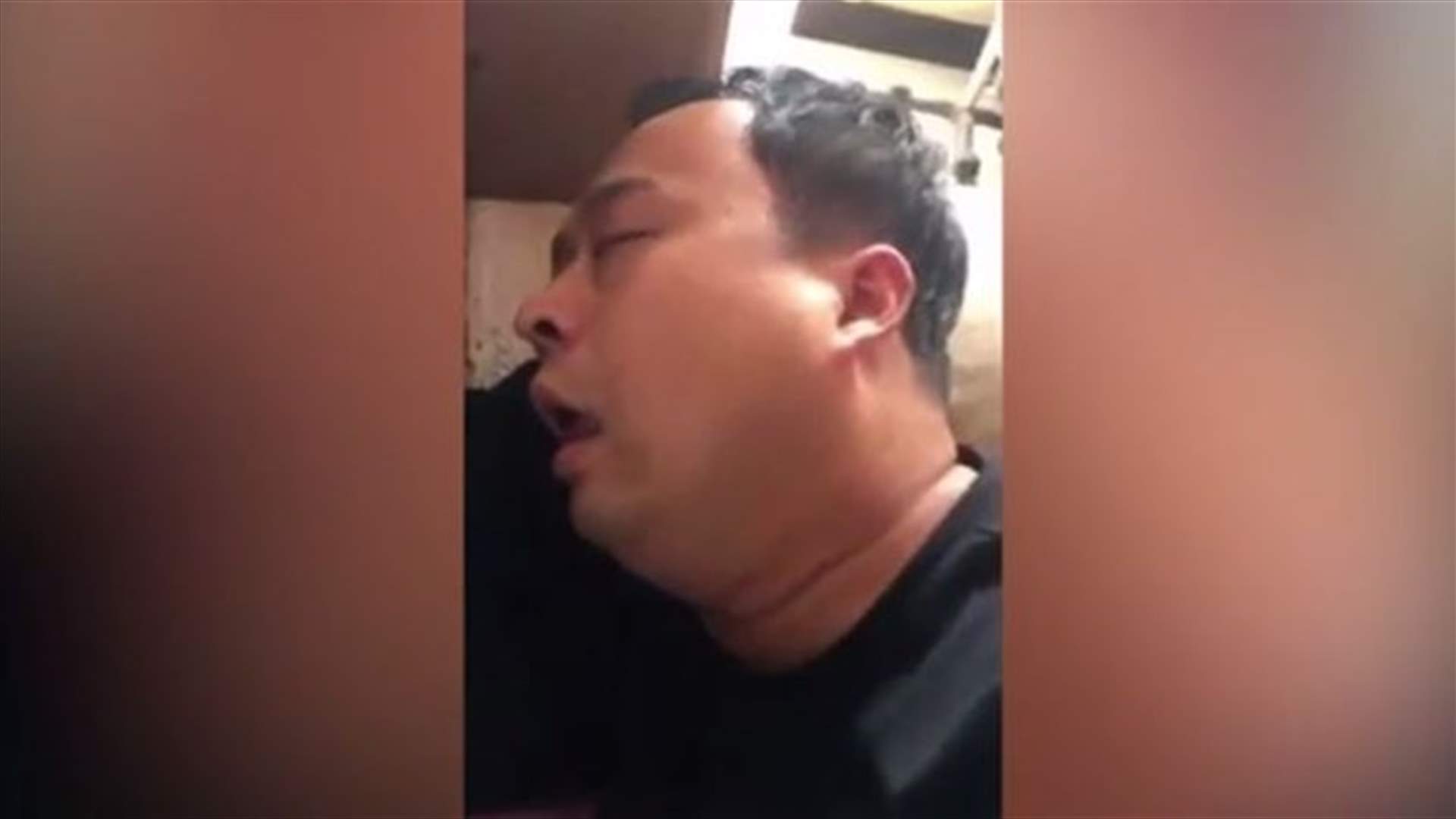 بالفيديو: رجل يشخر بطريقة لا تصدّق!