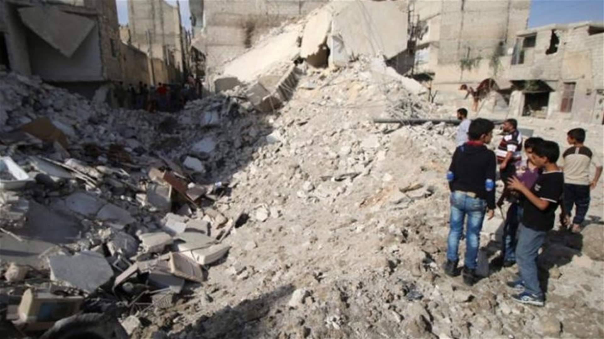 Syrian army says it will reduce Aleppo air strikes