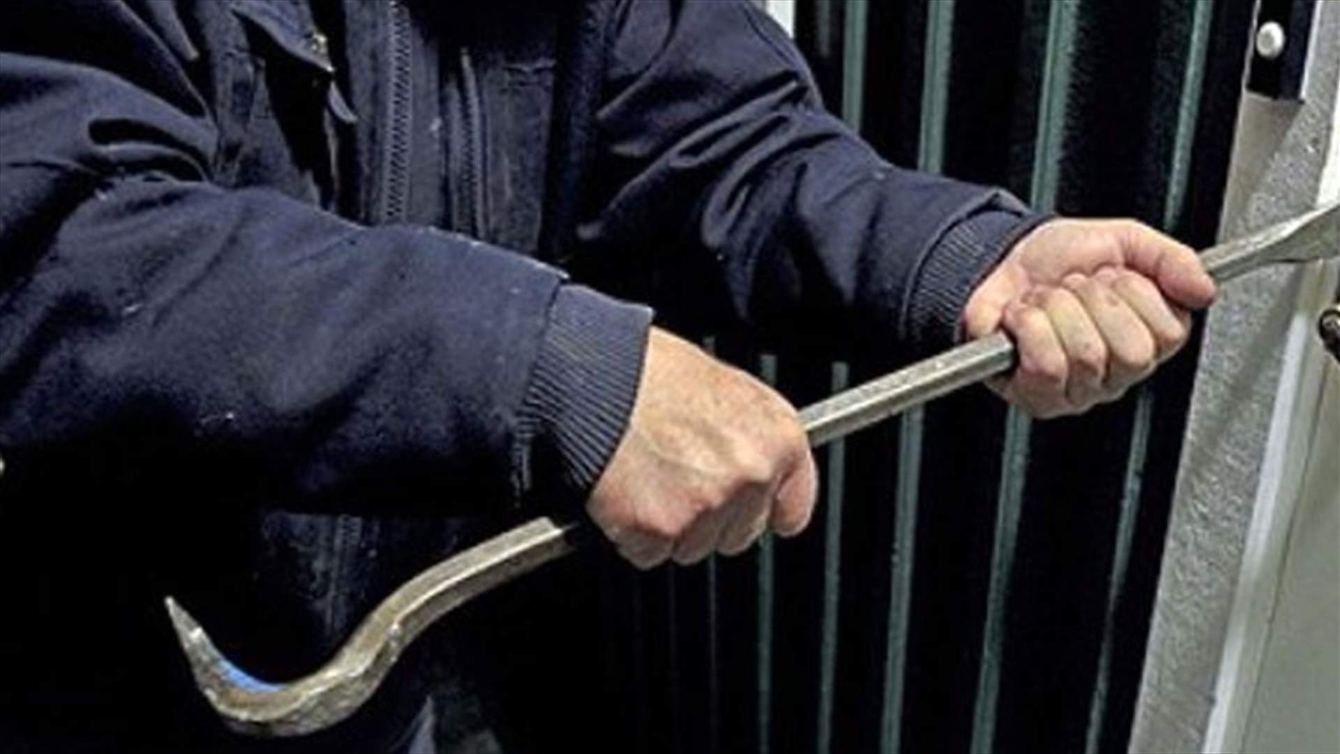  في مجدليون... سرقة ميني ماركت و5000 دولار