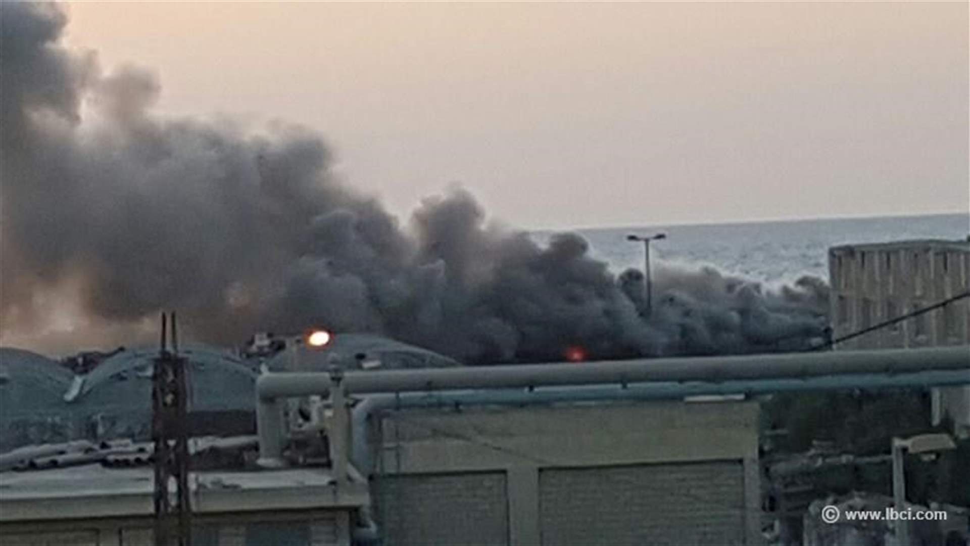 [PHOTOS] Fire near waste sorting plant in Sidon