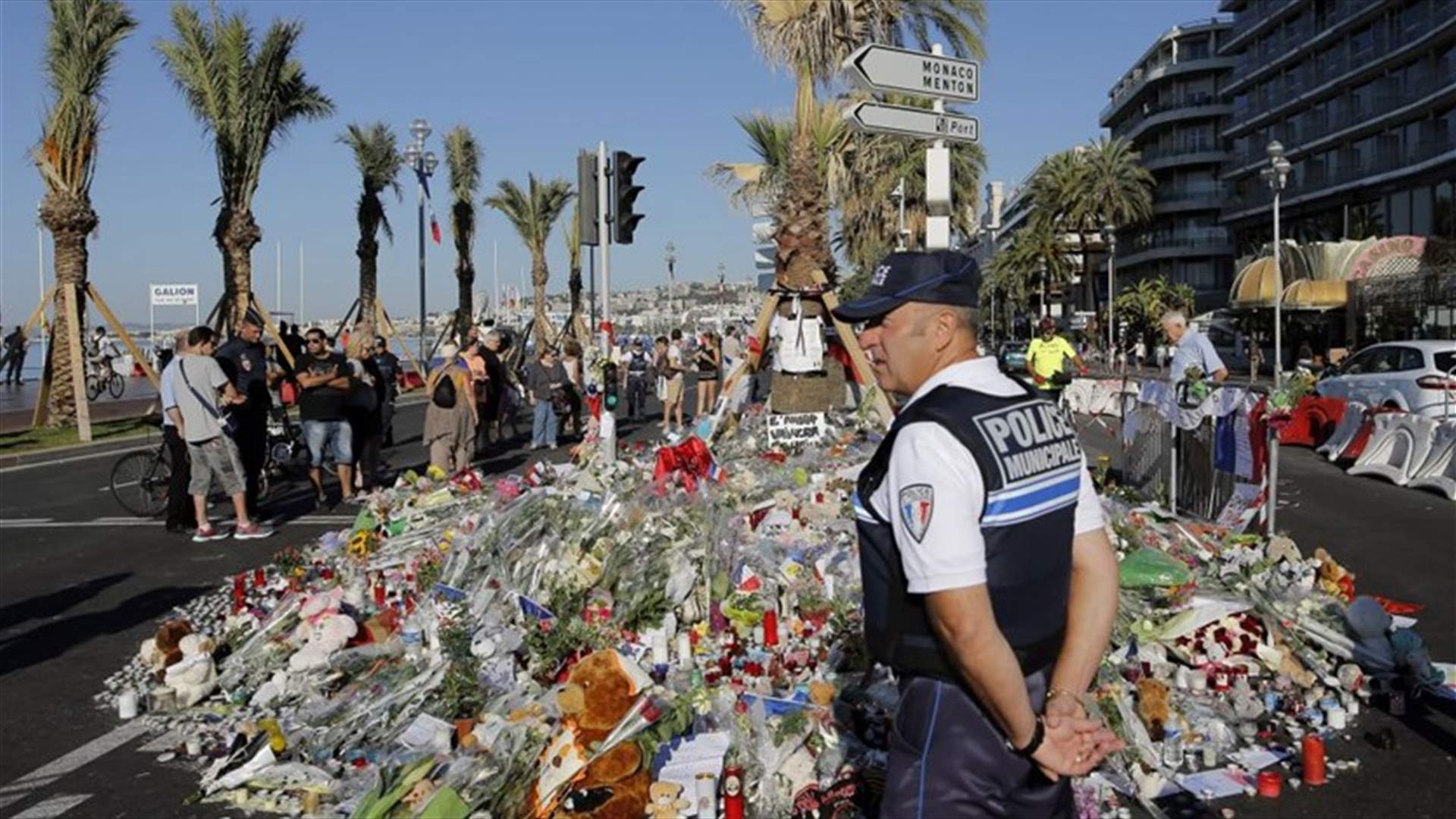 Police charge at activists, relatives of victims gather for first anniversary of Ankara attack                   