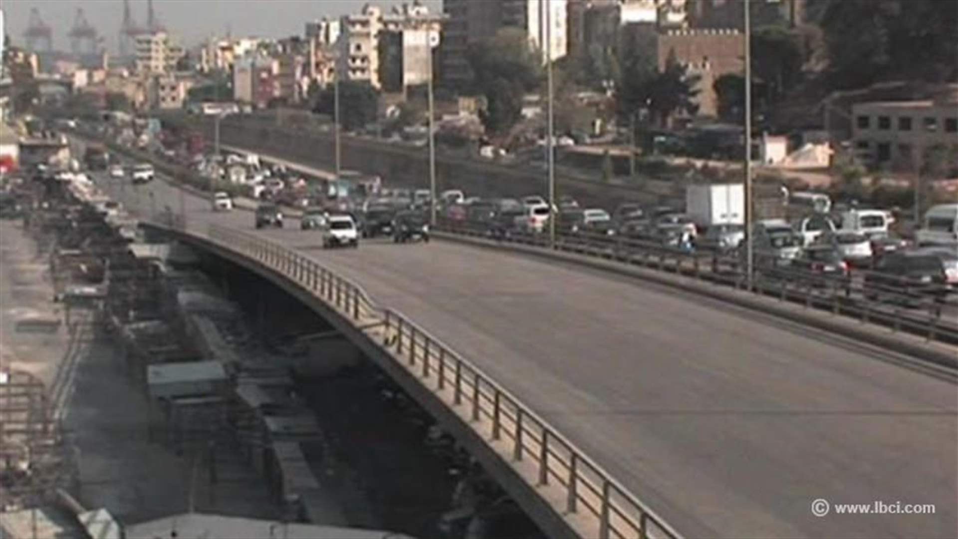 REPORT: Body found on highway causes suffocating traffic jam