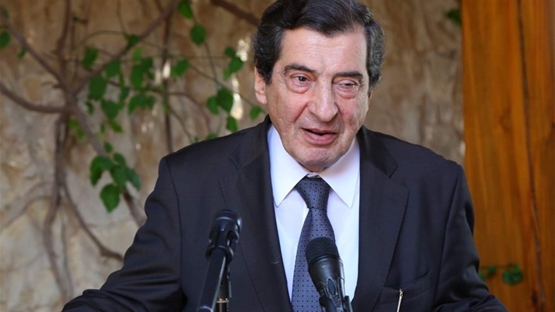 الفرزلي لـ"الأنباء": على الحريري ترشيح عون 