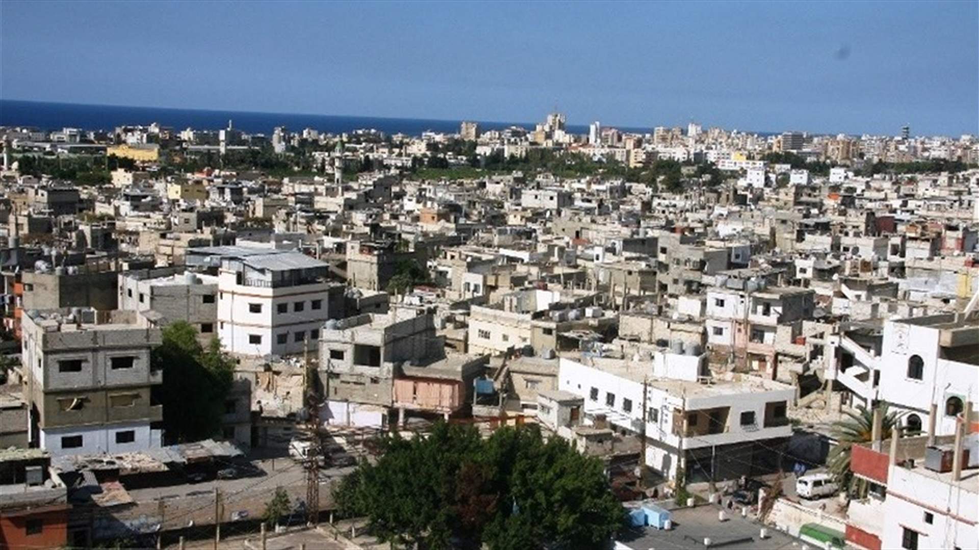 اقفال الشارع الفوقاني في عين الحلوة!