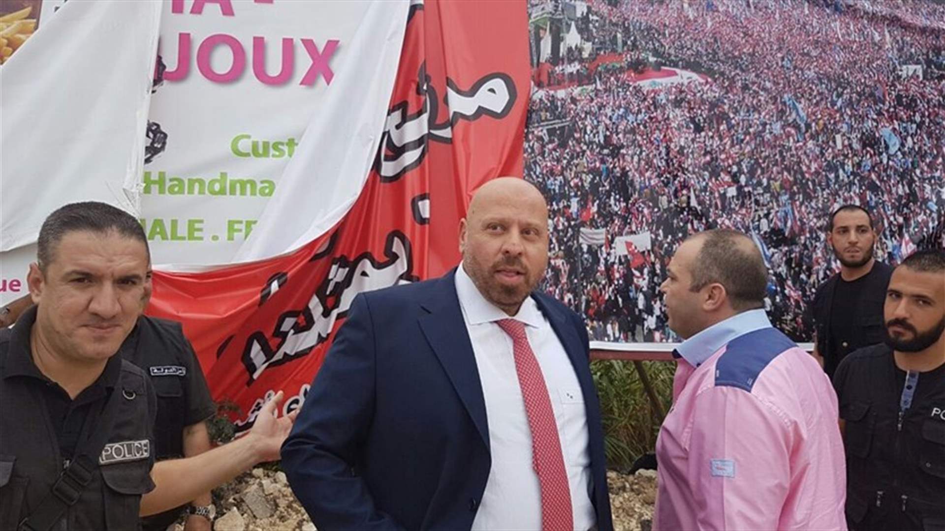 جدل بين ريفي ونهرا... اتصل أو لم يتصل 