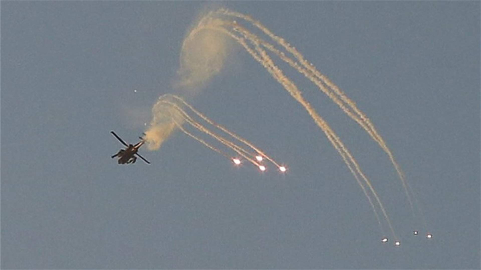 Israeli aircraft strikes Gaza after militants fire rocket 