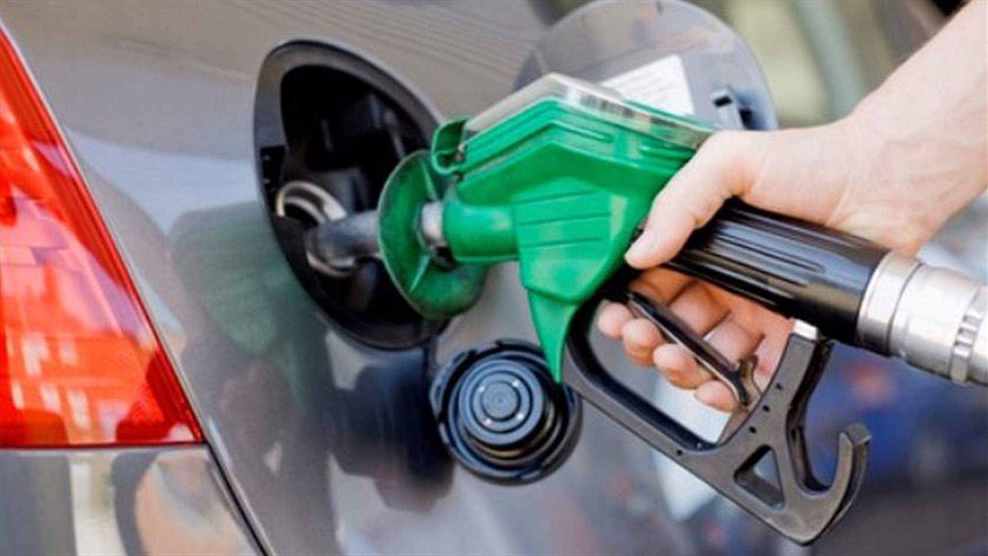 Price of Gasoline increases 300 LBP