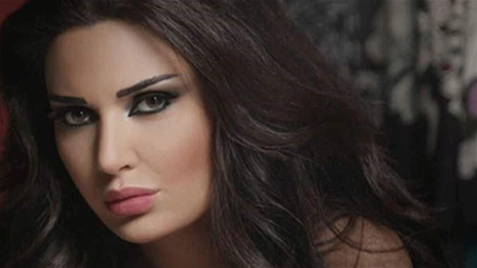 سيرين عبدالنور تخرج عن صمتها.. ما حقيقة إنفصالها عن فريد؟