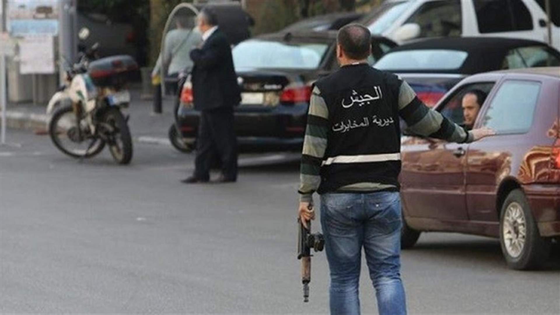 Palestinian turns himself in in South Lebanon 