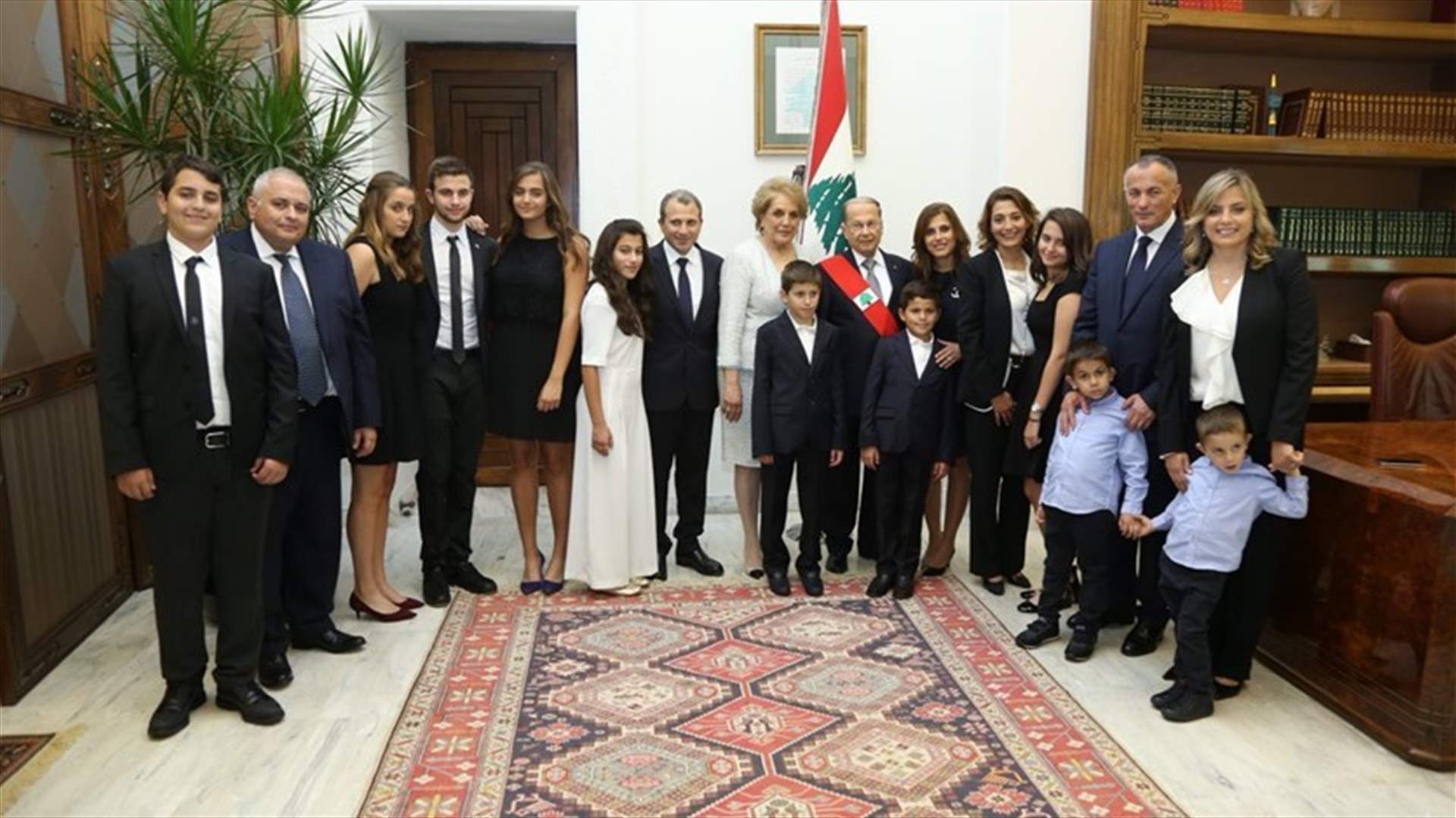 [PHOTOS] President Aoun’s family welcomes him at Baabda palace