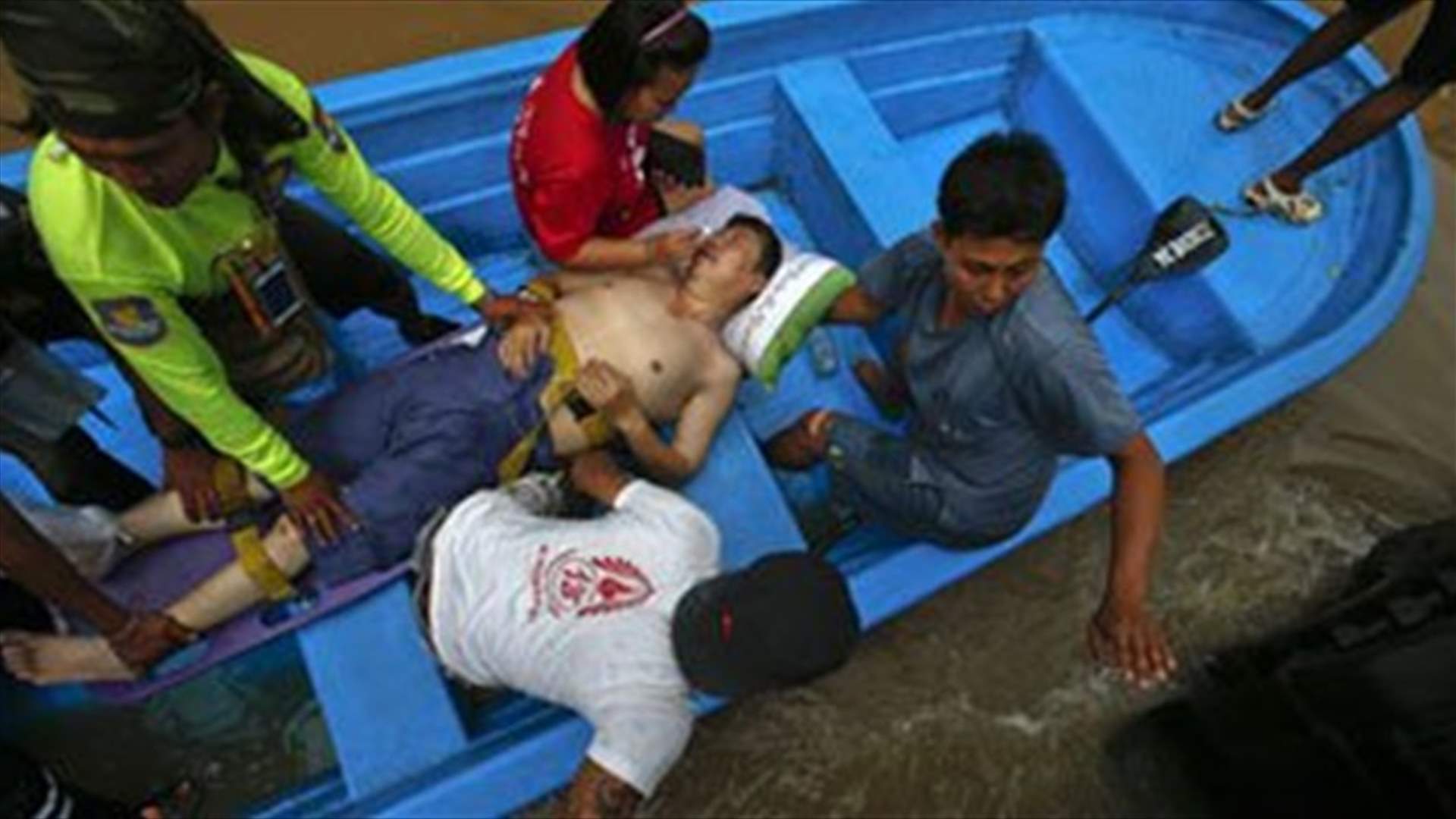 غرق مركب قبالة جزيرة باتام الإندونيسية 