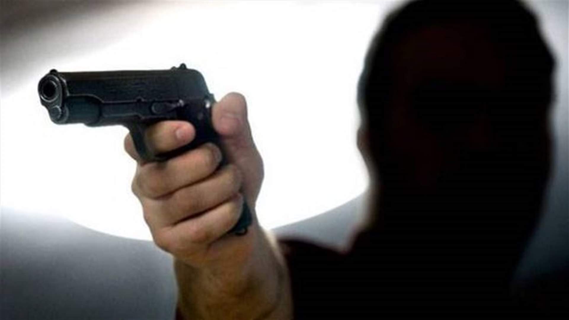 أفراد عصابة تقدم على عمليات سلب بقوة السلاح في قبضة الامن الاداخلي 