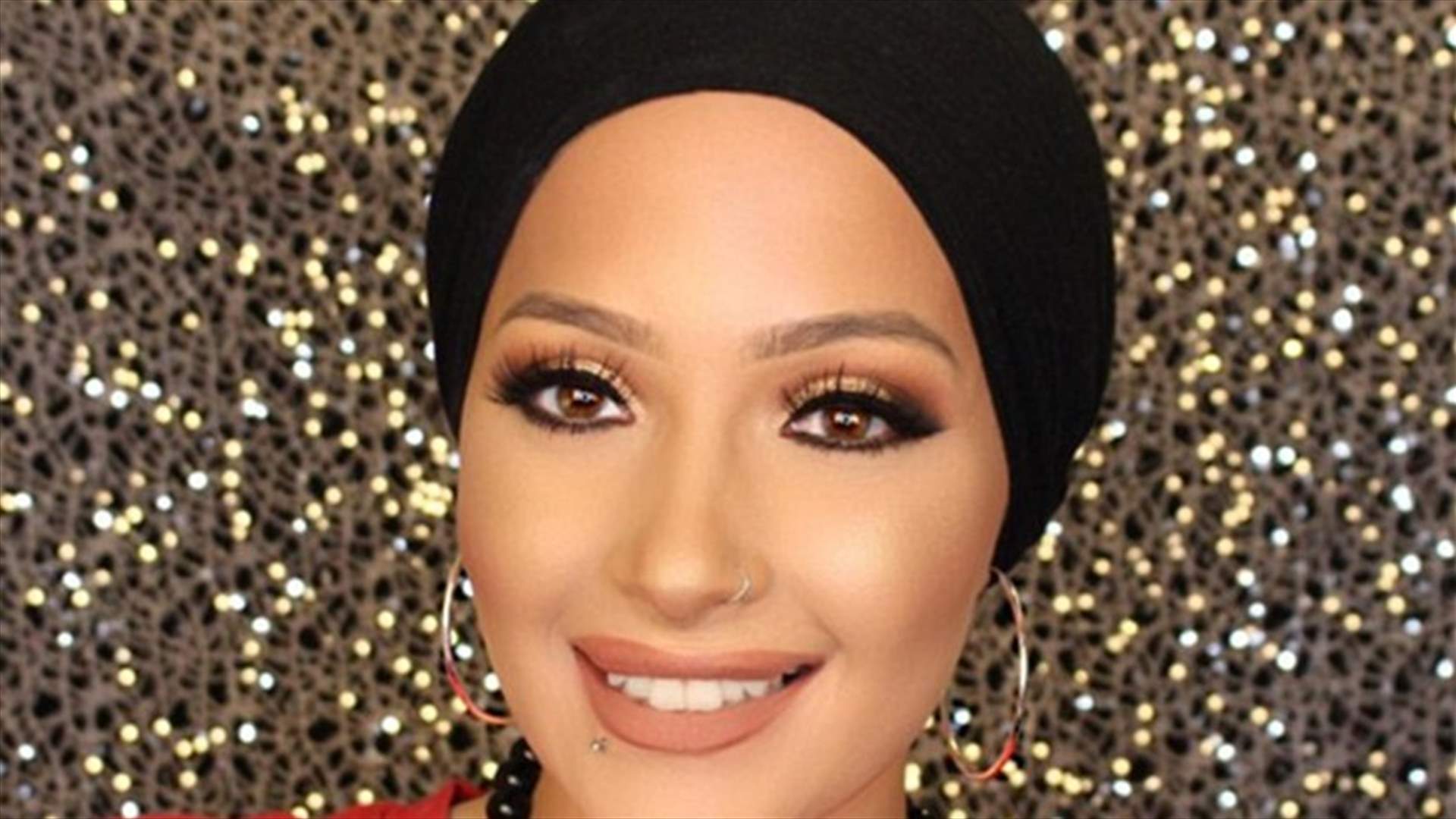 بالفيديو: للمرّة الأولى... محجبّة تُصبح الوجه الإعلانيّ لماركة جمال عالمية!