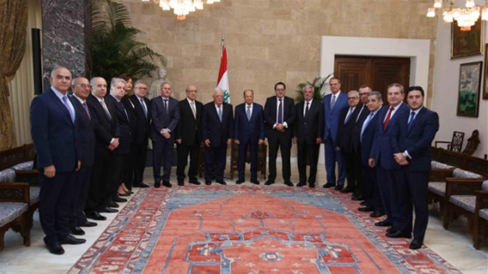 عون أمام وفد الهيئات الاقتصادية: لفصل الخيارات السياسية الخارجية عن الداخل 