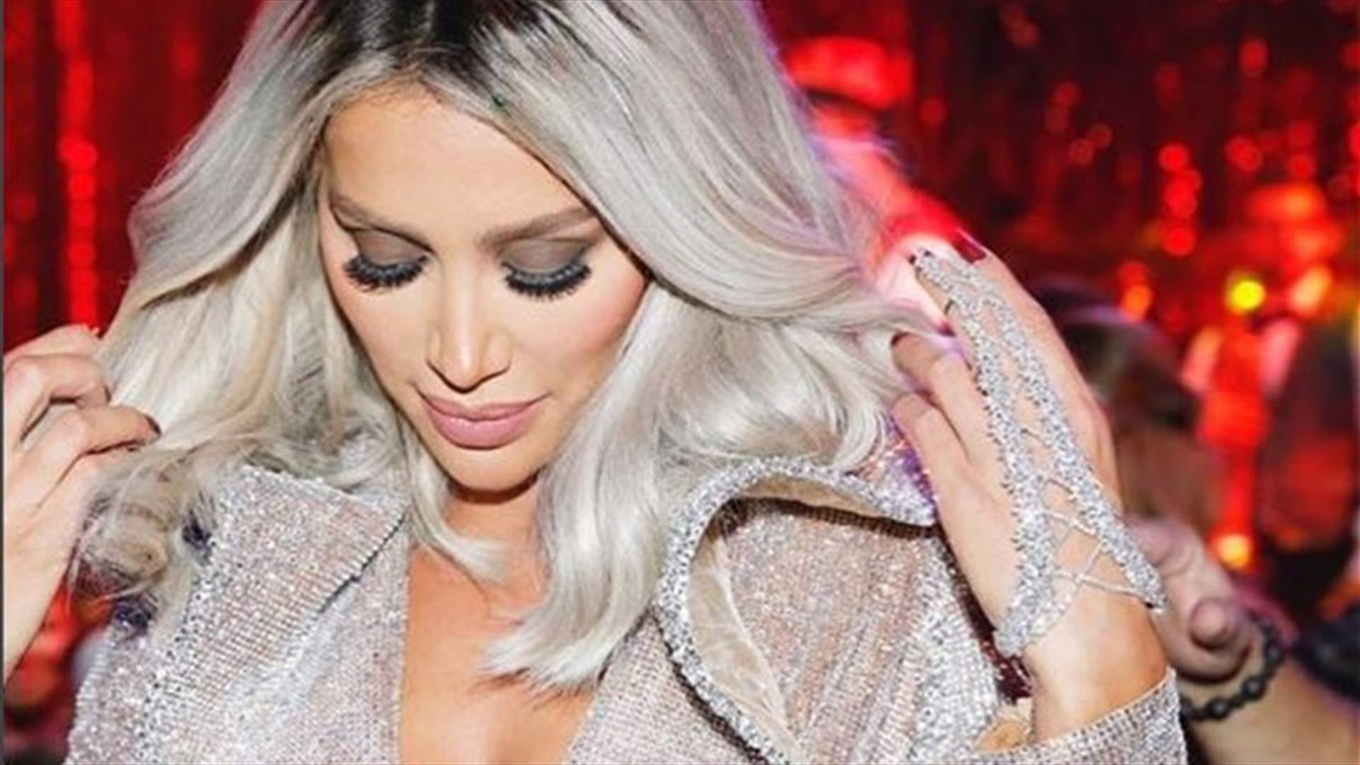 بالفيديوهات: هكذا رقصت مايا دياب في عيد ميلادها وسط حضور حاشد!