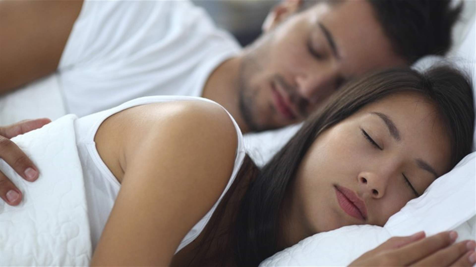 لماذا تحتاج النساء إلى ساعات نوم أكثر من الرجال؟ 